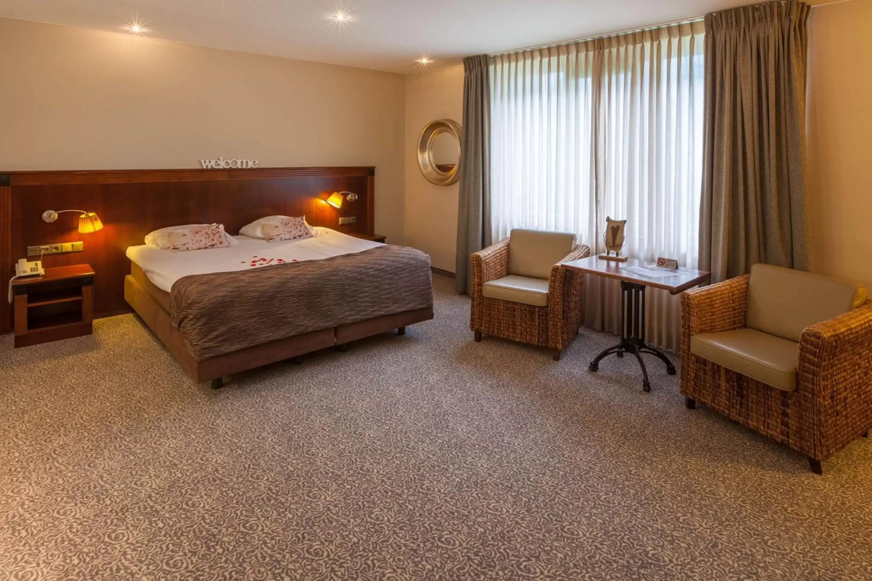 Photo of the whole room, Bed in Best Western Hotel Nobis Eindhoven-Venlo A67