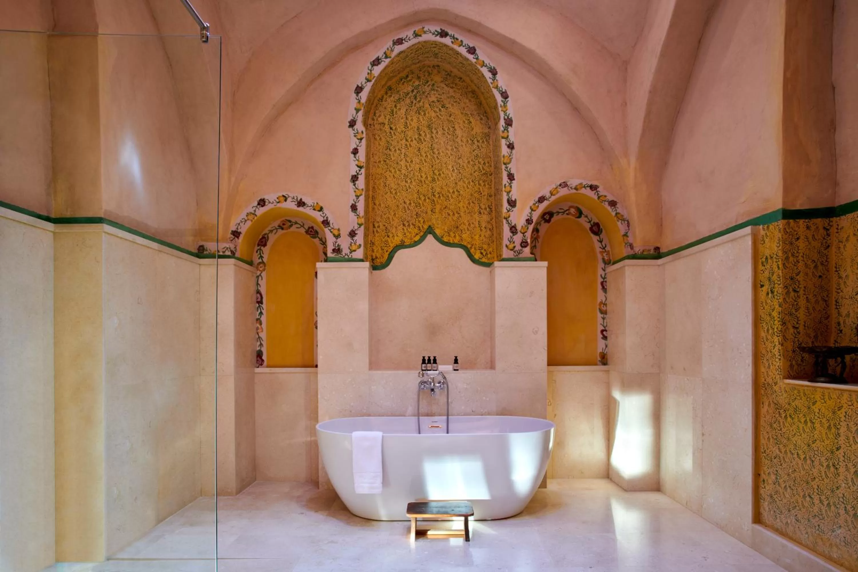 Hot Tub in Al Moudira Hotel