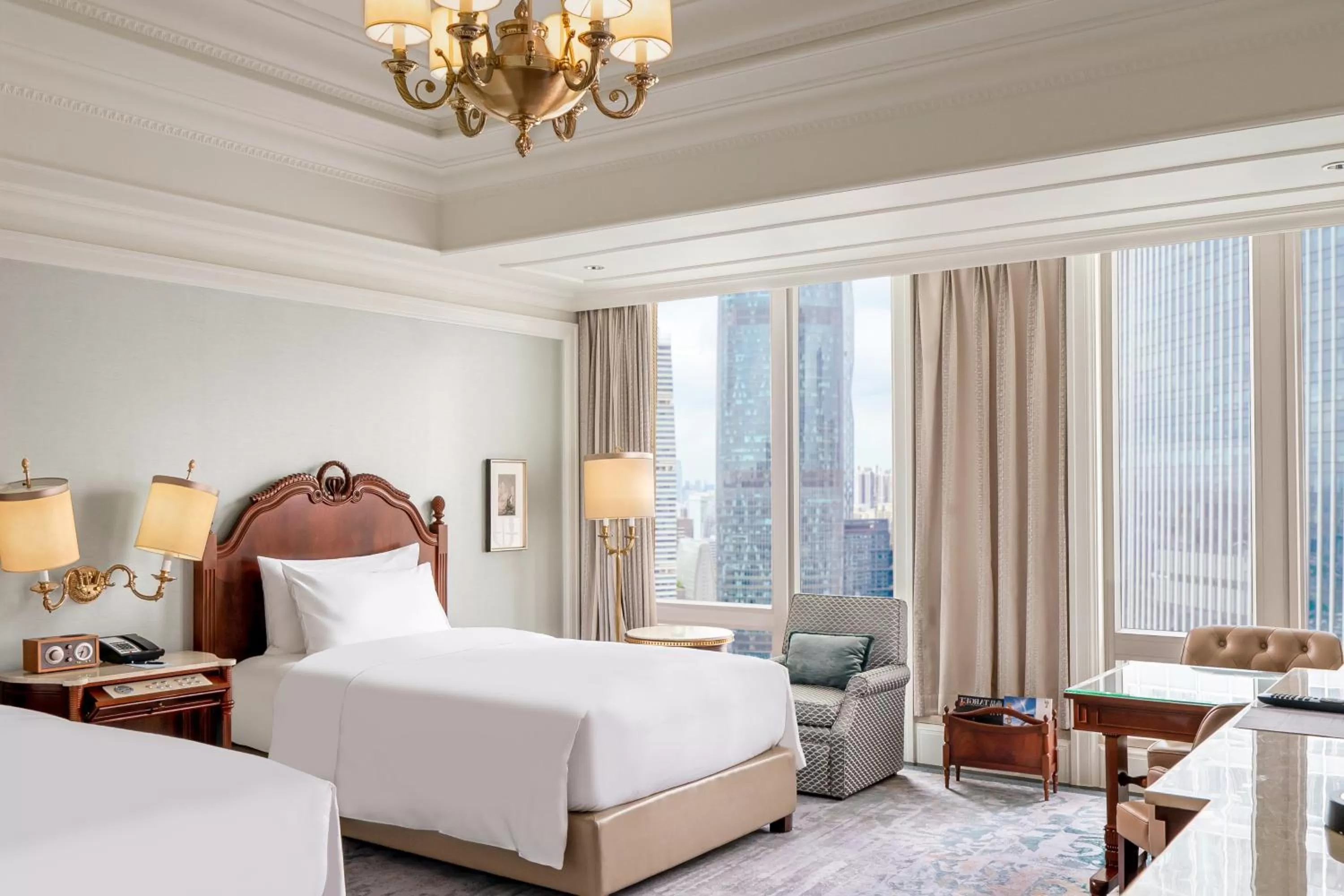 Photo of the whole room, Bed in The Ritz-Carlton, Guangzhou