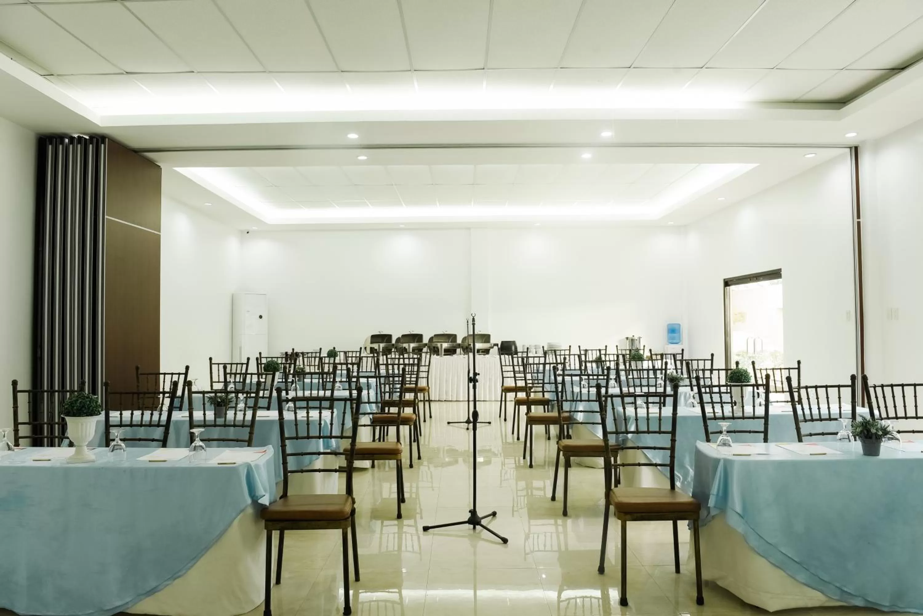 Banquet/Function facilities in Holiday Suites Puerto Princesa