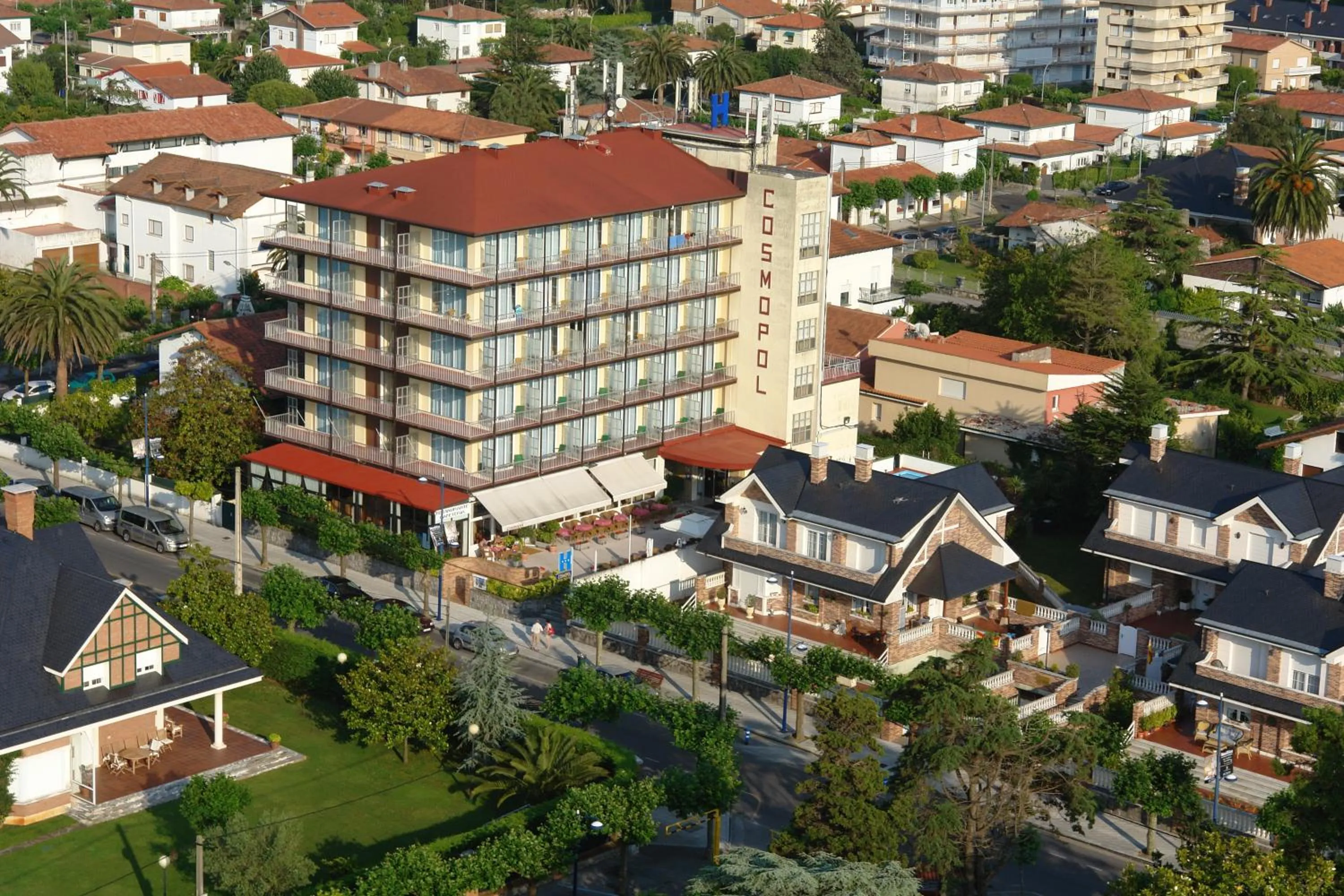 Facade/entrance in Hotel Cosmopol