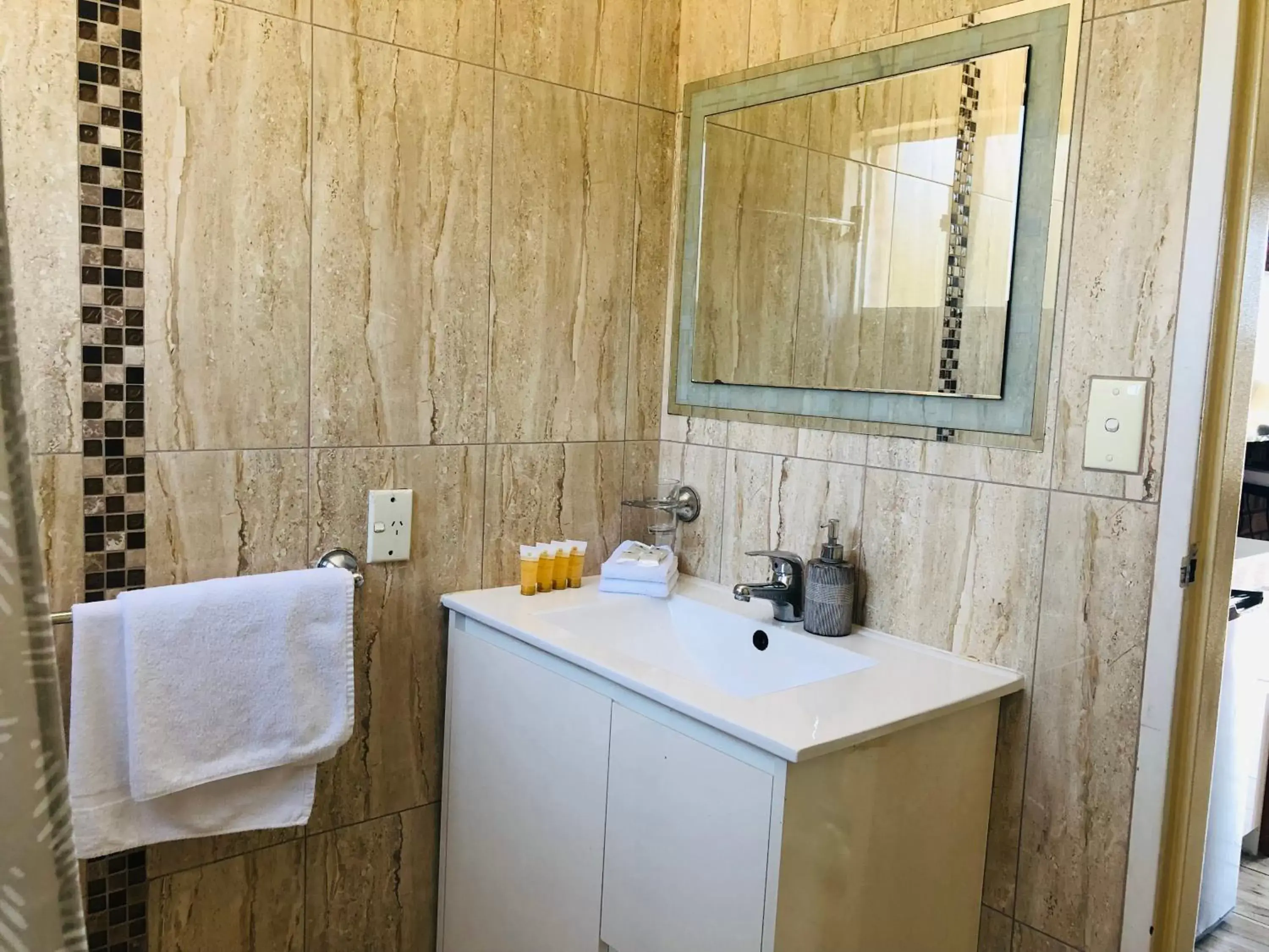 Bathroom in Buccaneer Motel