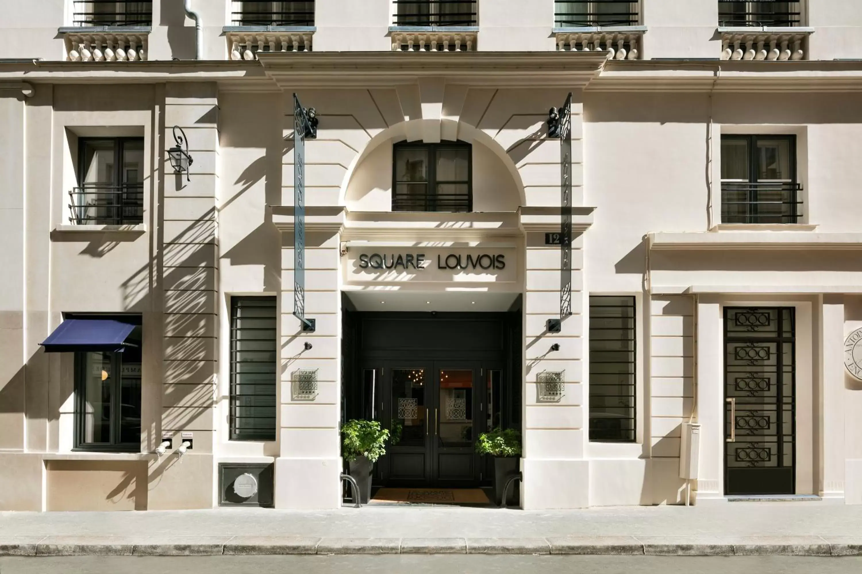 Facade/entrance in Hôtel Square Louvois