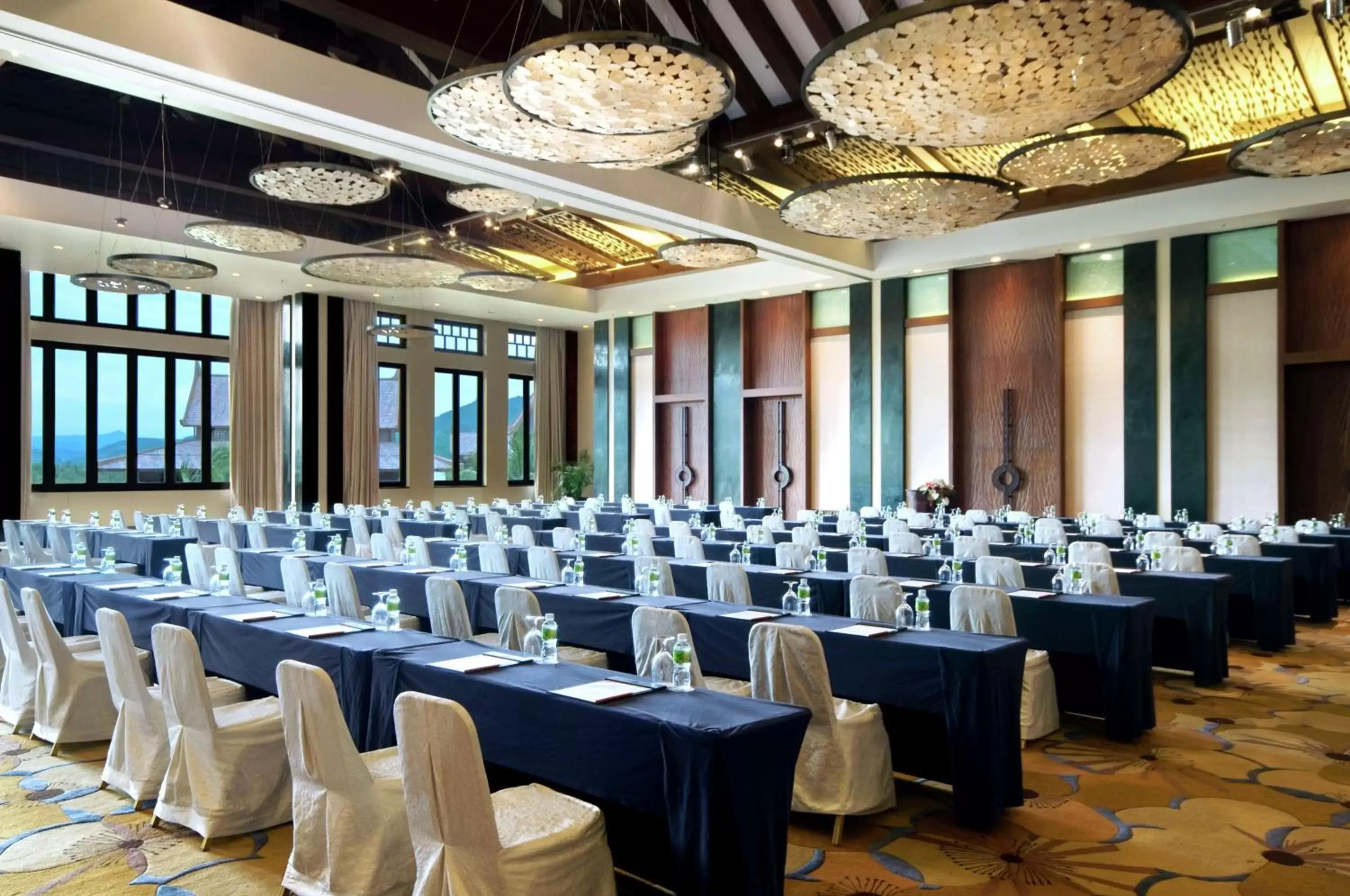 Meeting/conference room in Hilton Sanya Yalong Bay Resort & Spa