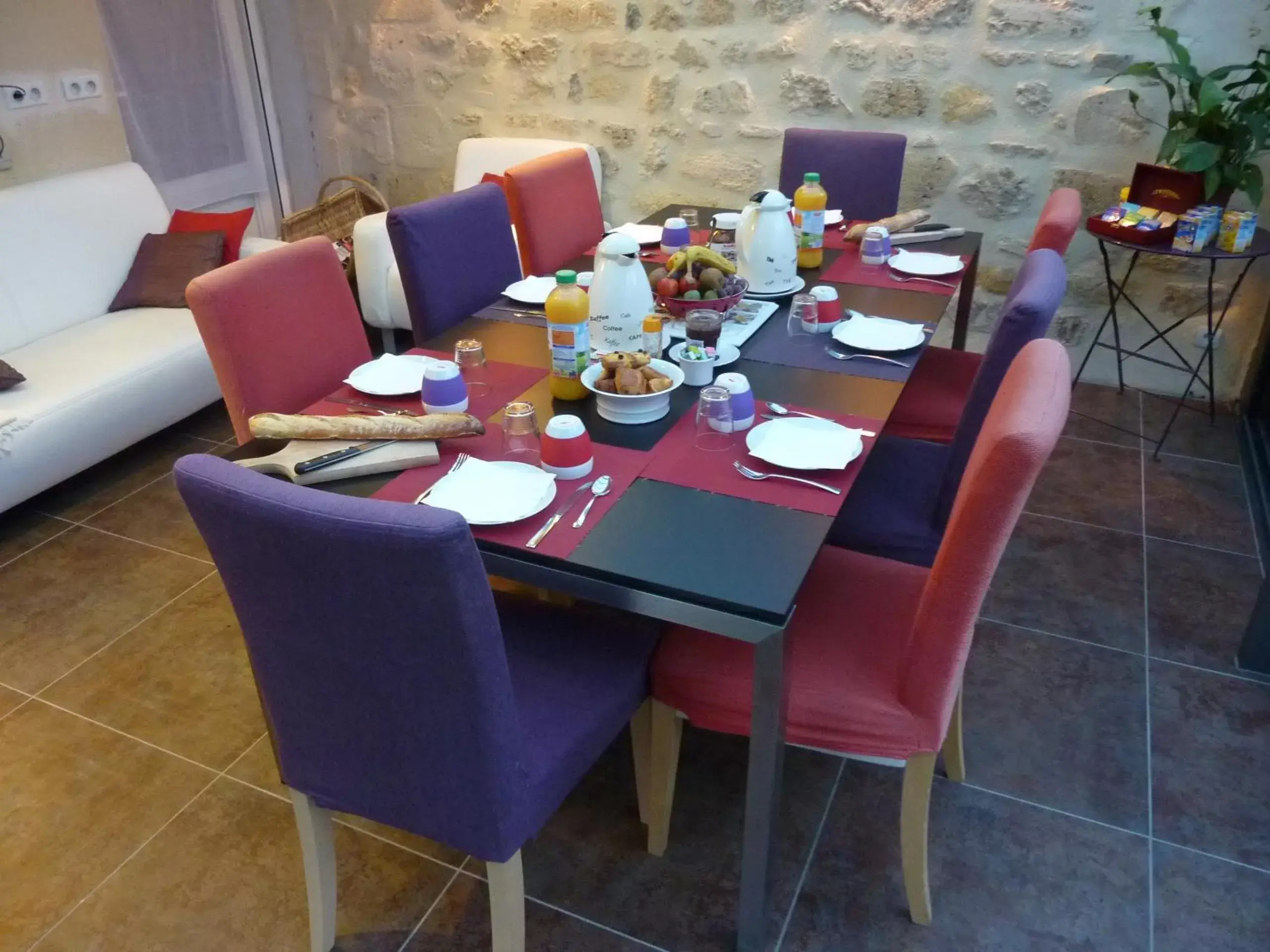 Food and drinks, Restaurant/Places to Eat in Bordeaux Cosy B&B