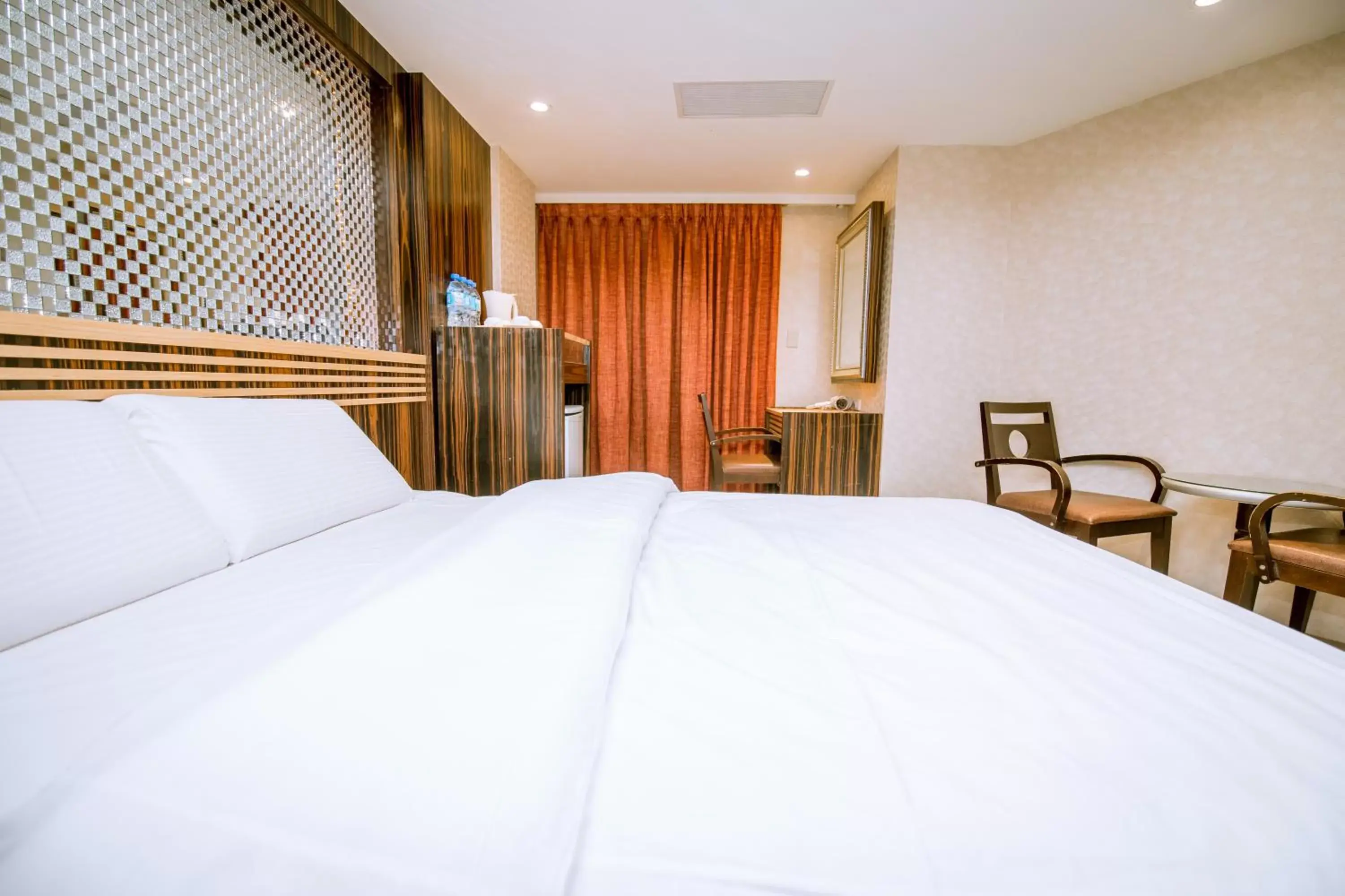 Bed in Guide Hotel Taipei Xinyi
