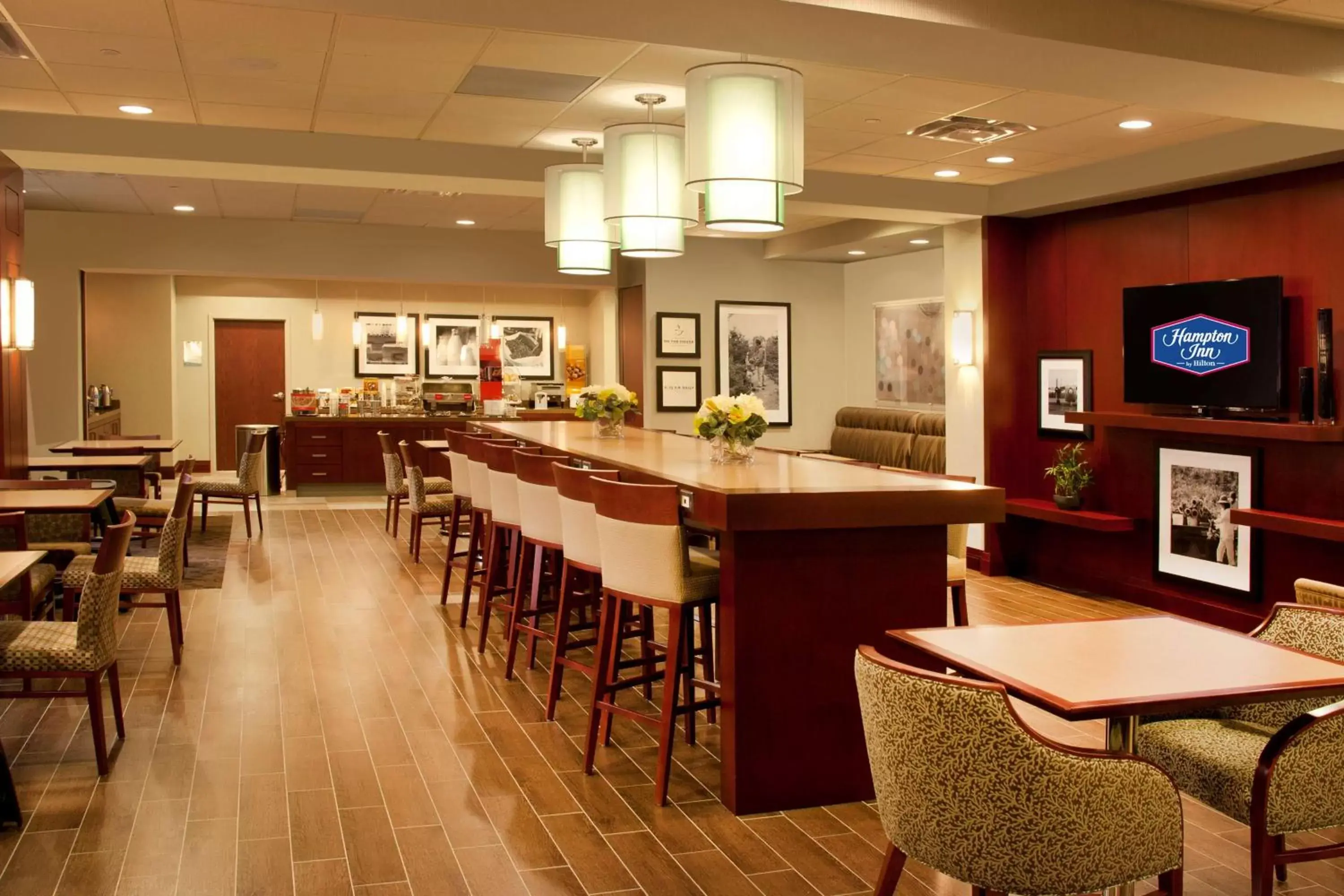 Dining area, Restaurant/Places to Eat in Hampton Inn by Hilton Brampton - Toronto