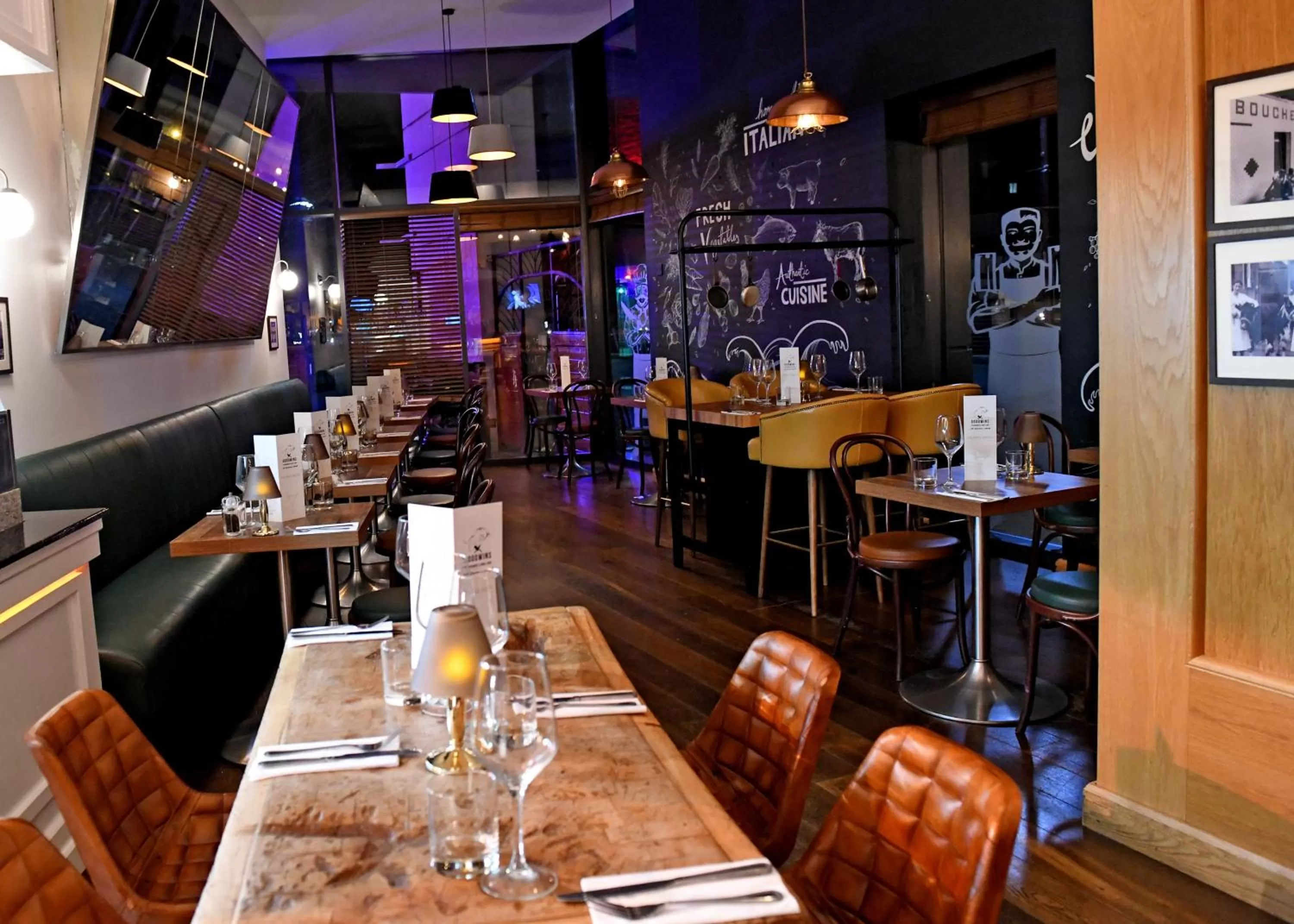 Restaurant/Places to Eat in D Hotel