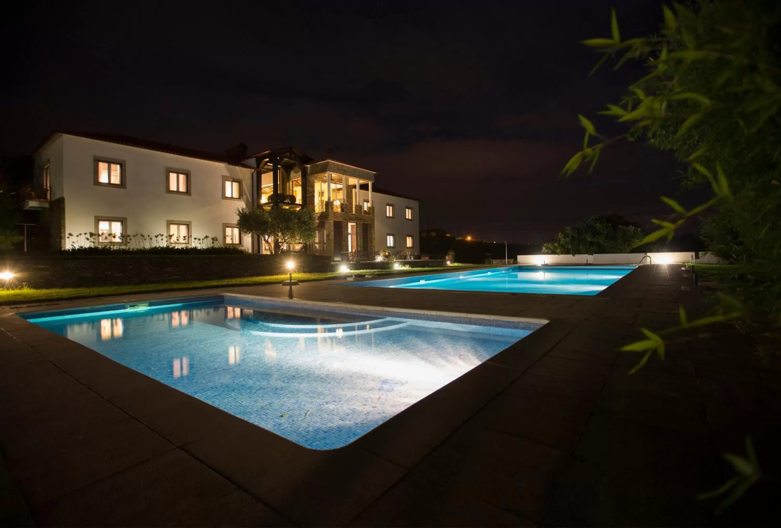 Property building, Swimming Pool in Casa das Pipas / Quinta do Portal