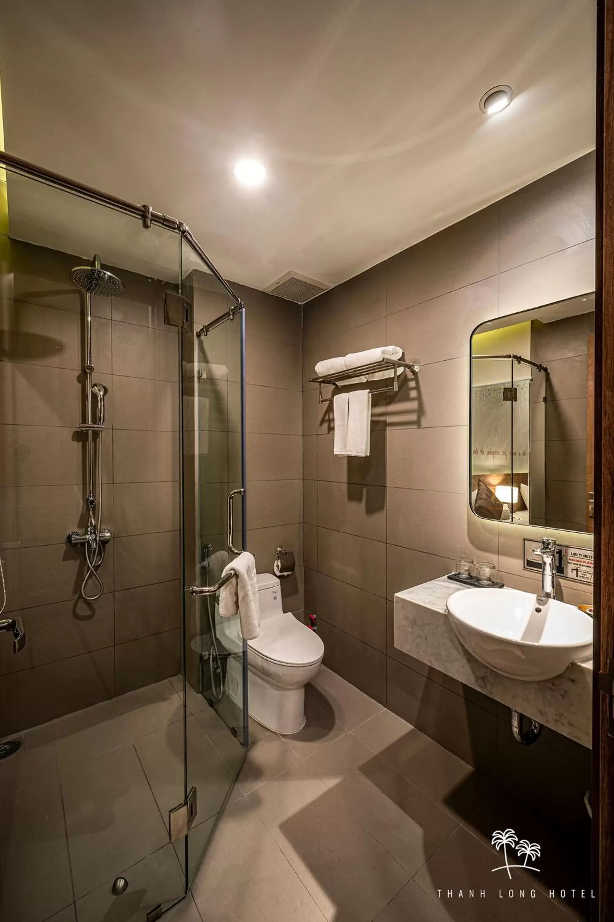 Bathroom in Thanh Long Hotel - Tra Khuc