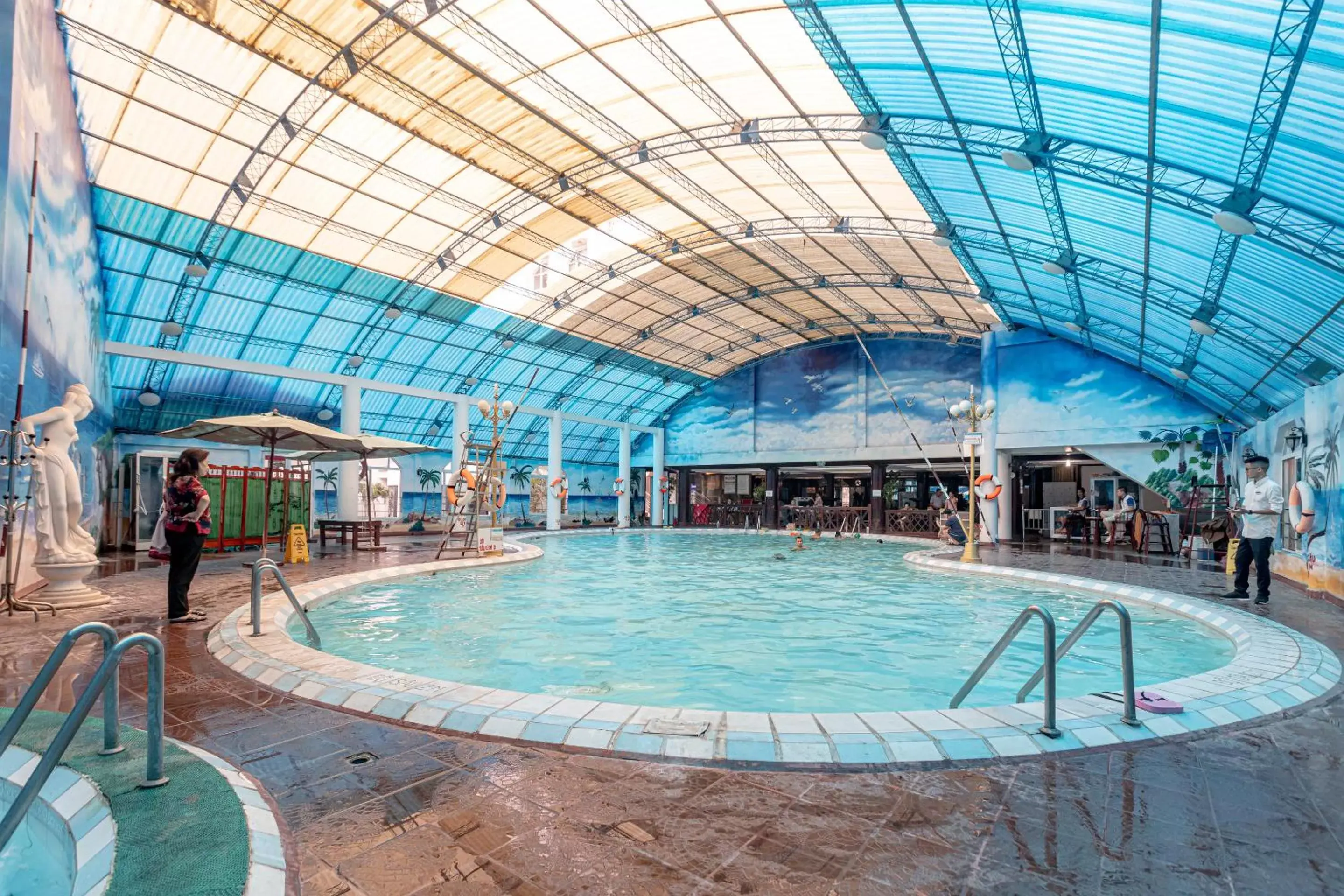 Swimming Pool in Bao Son International Hotel