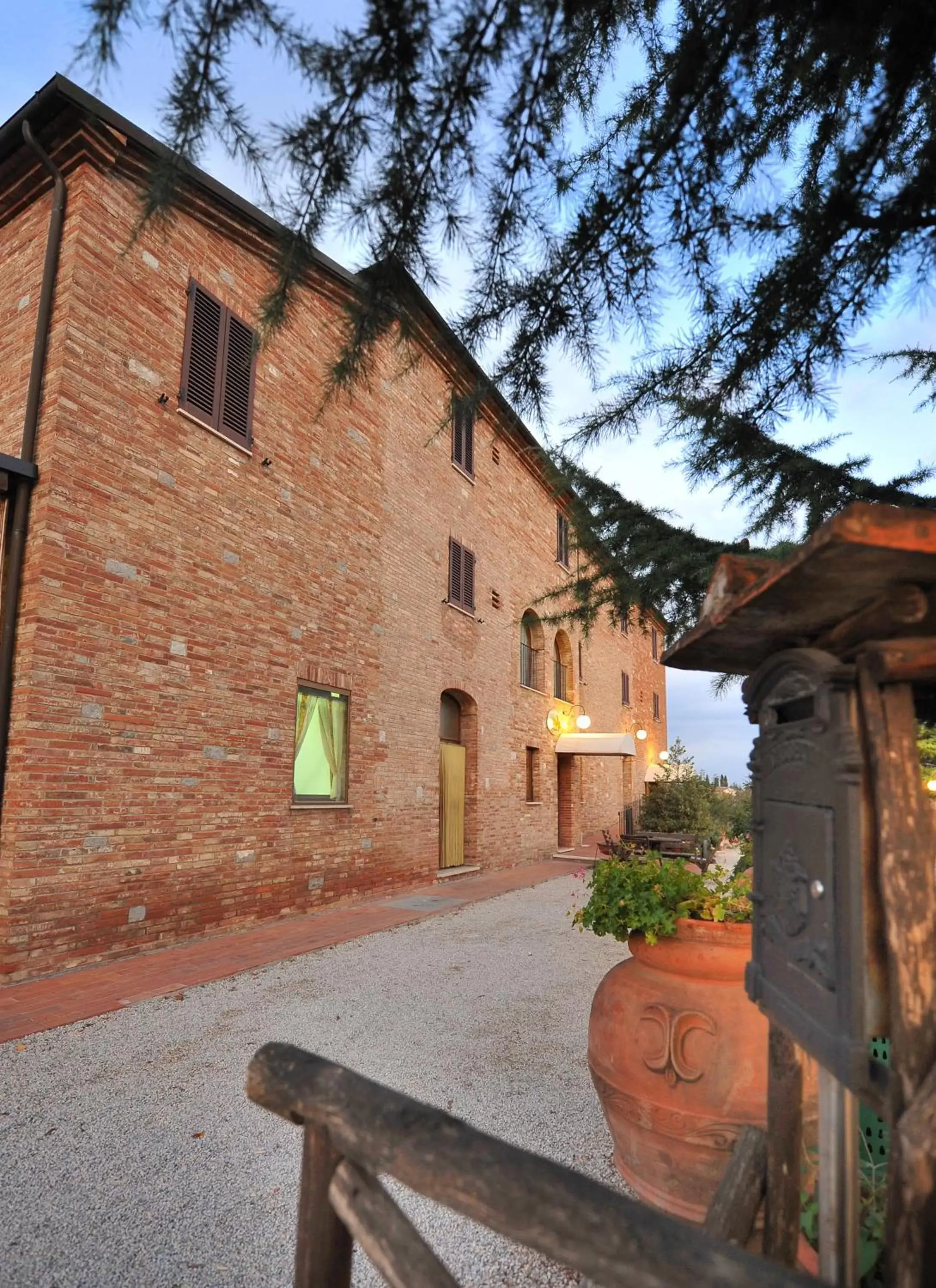 Facade/entrance, Property Building in Albergo La Foresteria