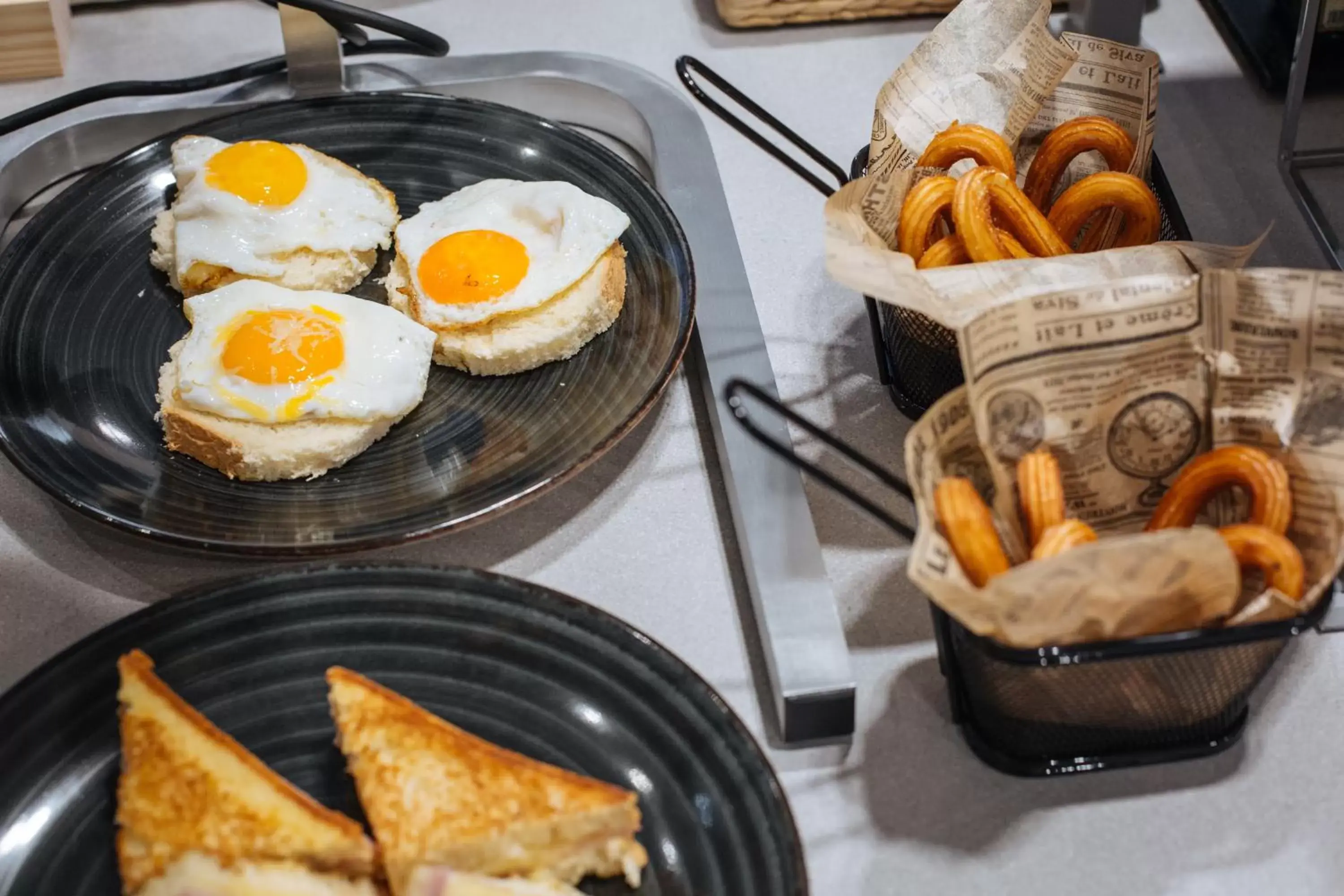 Buffet breakfast, Food in Hotel Santa Cruz