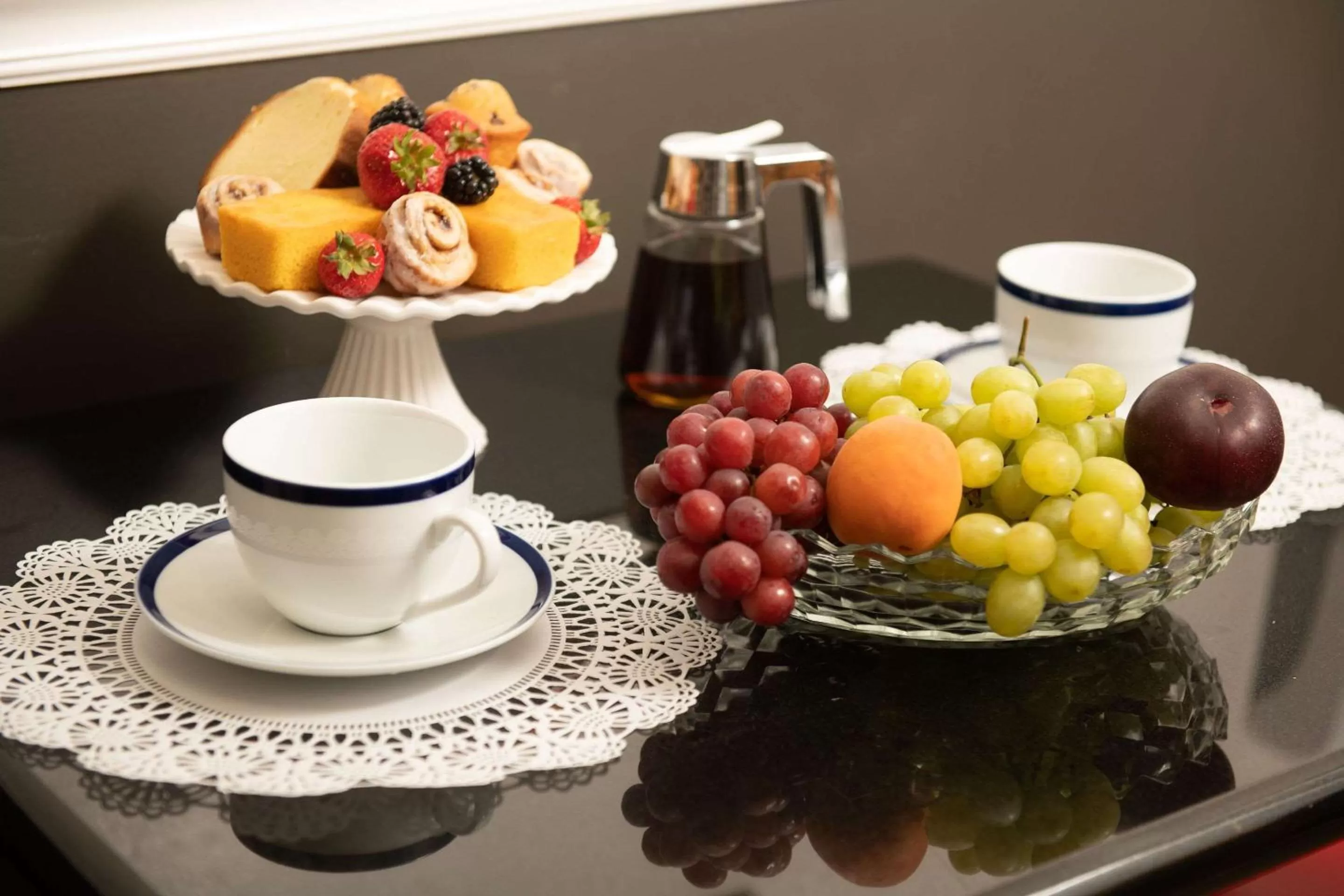 Breakfast in Rodeway Inn Middletown - Newport