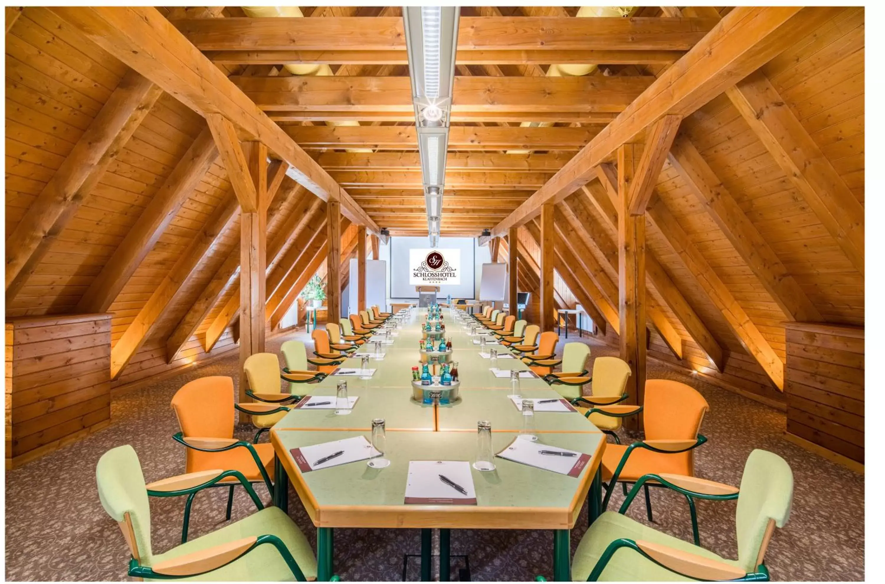 Meeting/conference room, Restaurant/Places to Eat in Schlosshotel Klaffenbach