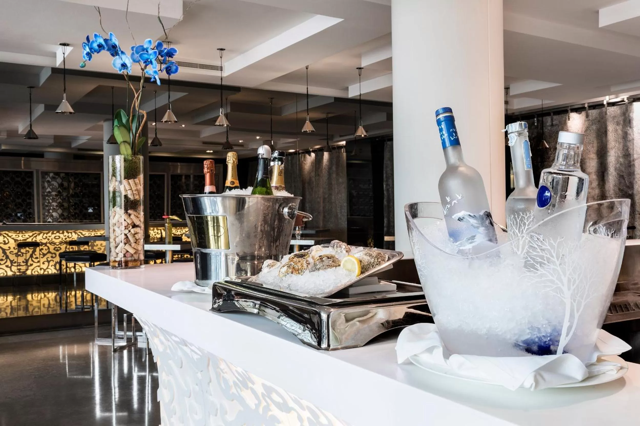 Food and drinks in Hotel Puerta America