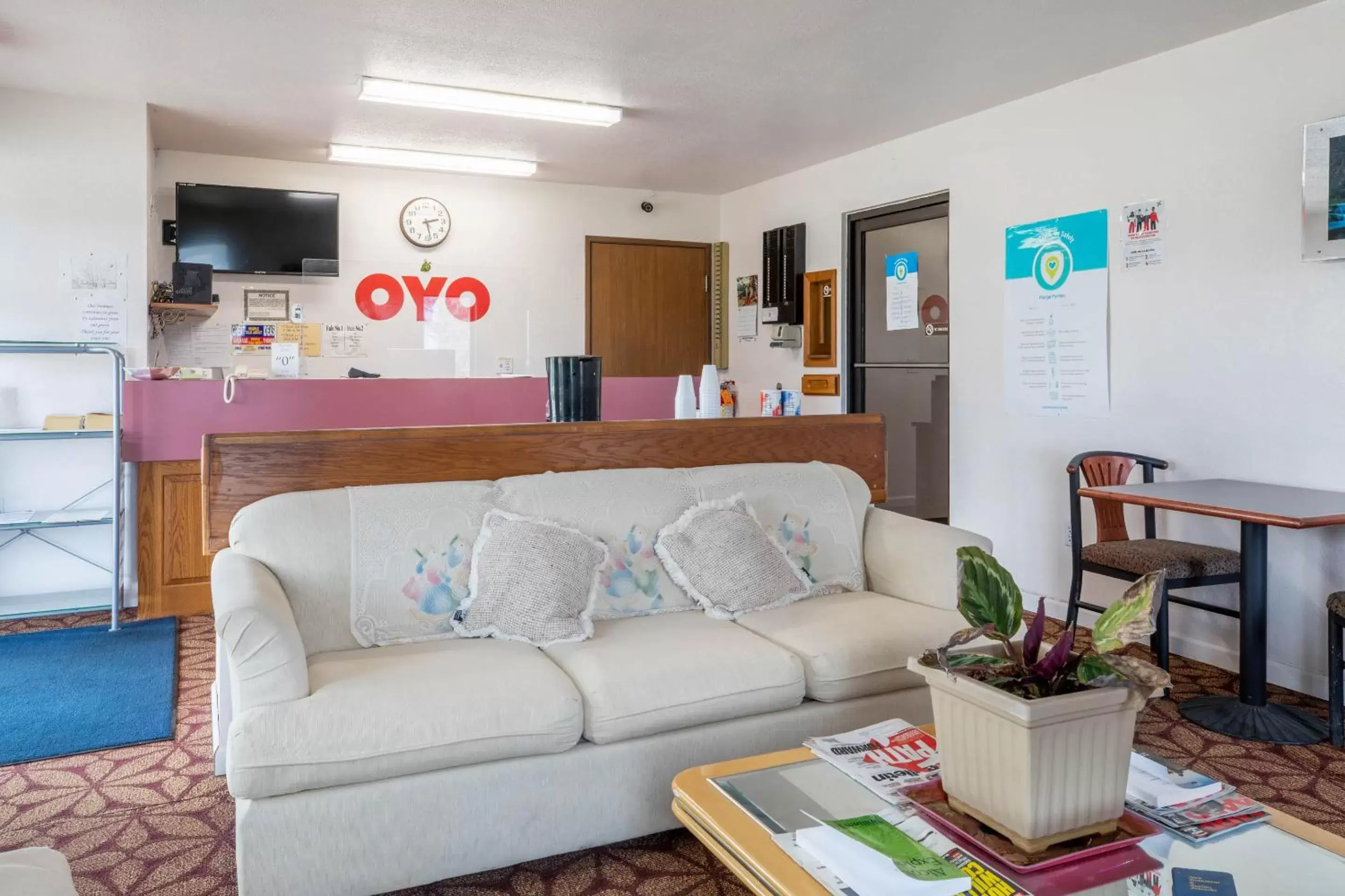 Lobby or reception in OYO Hotel Chesaning Route 52 & Hwy 57