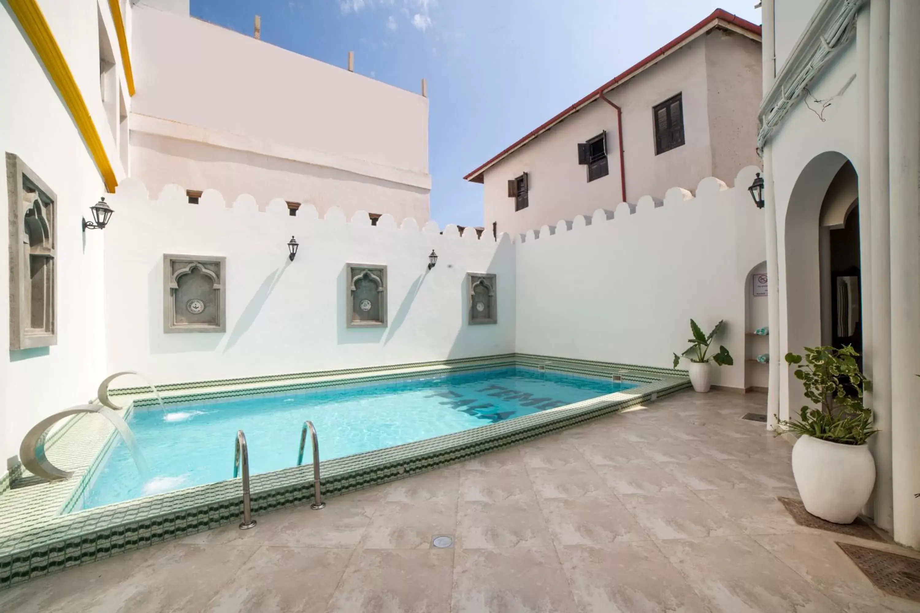 Swimming pool in Tembo House Hotel Swimming pool in Tembo House Hotel