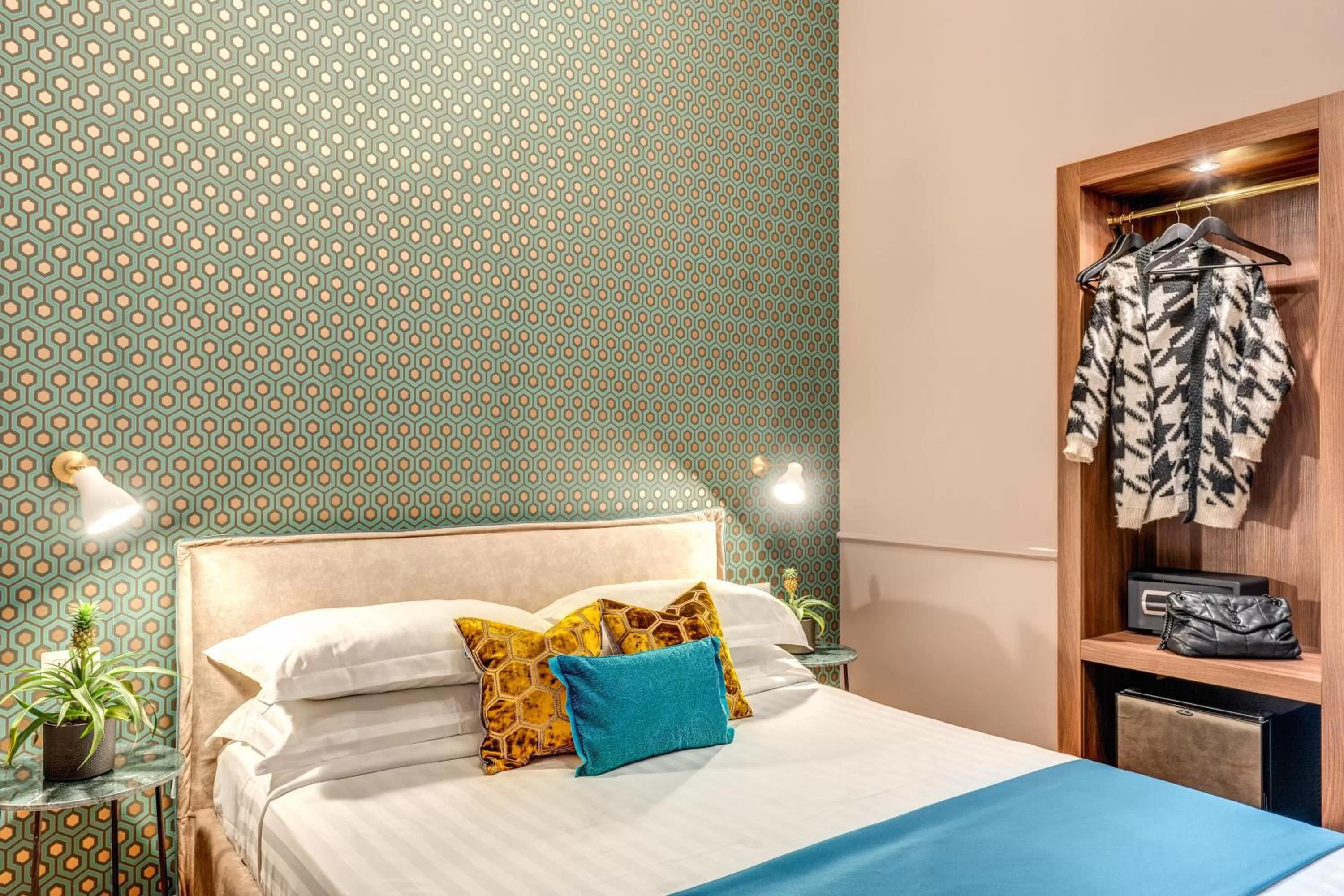 Bed in Tree Charme Parliament Boutique Hotel