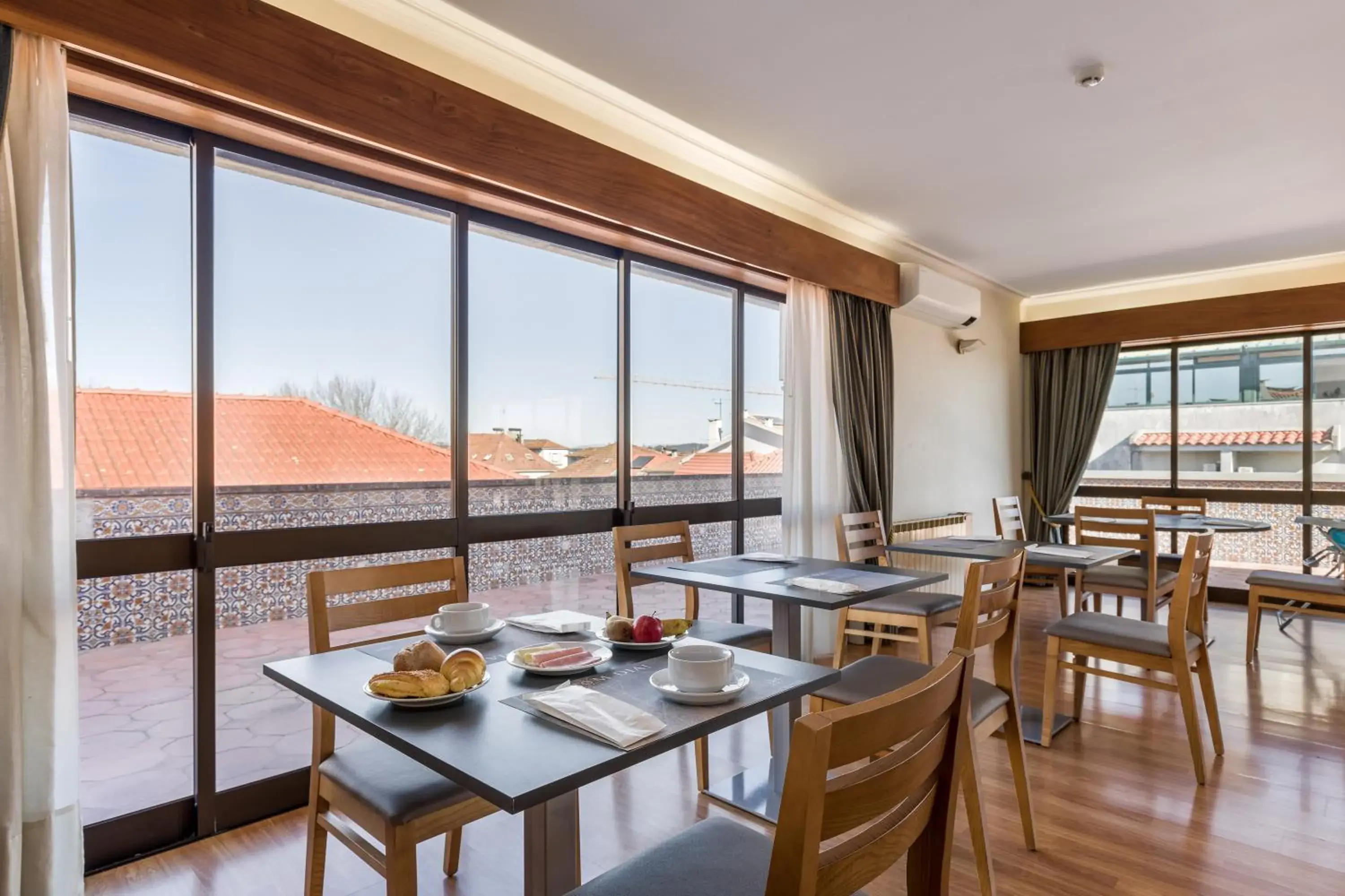 Dining area in Hotel Moinho De Vento