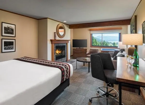 Bed in Skamania Lodge