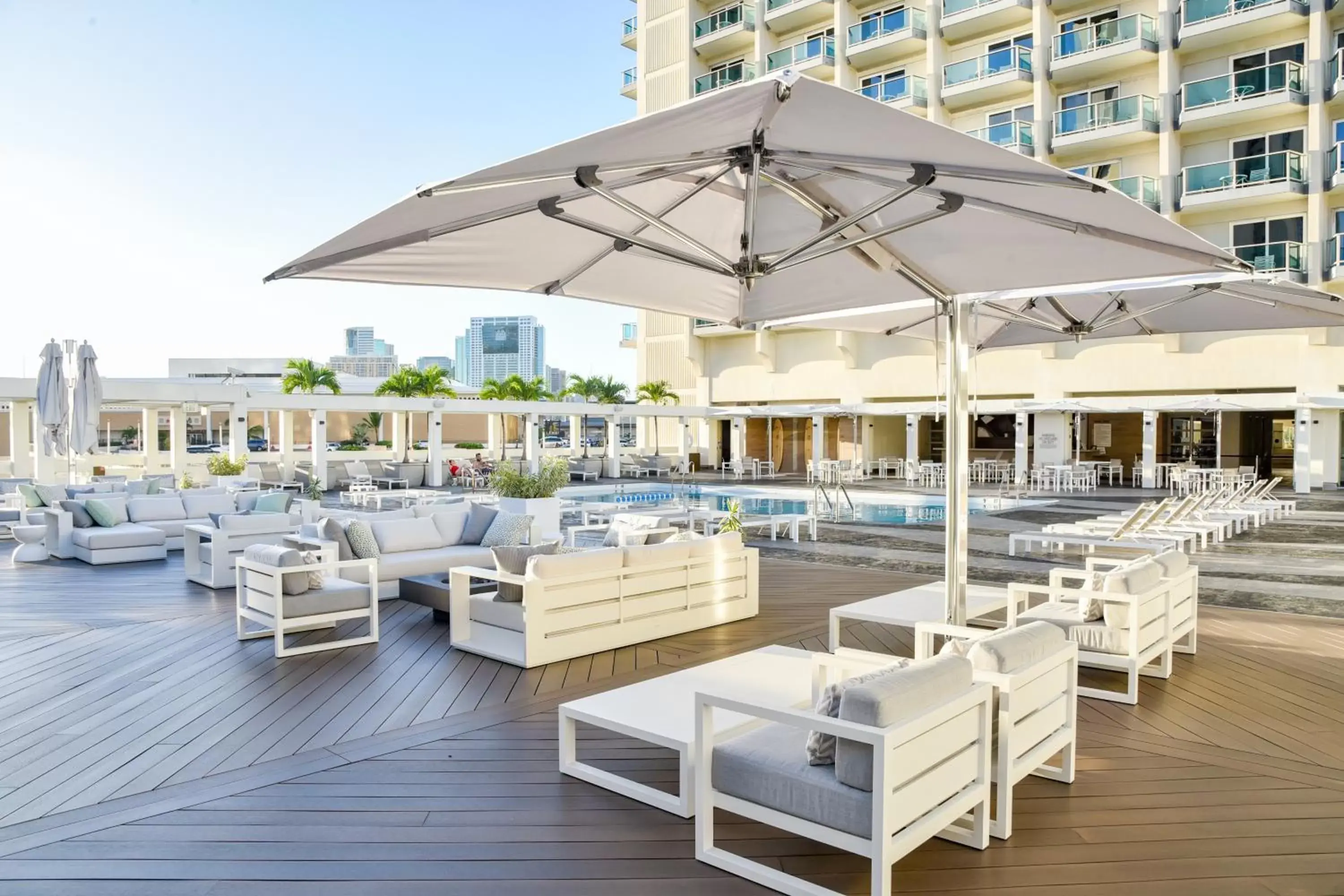 Seating area in Ala Moana Hotel - Resort Fee Included