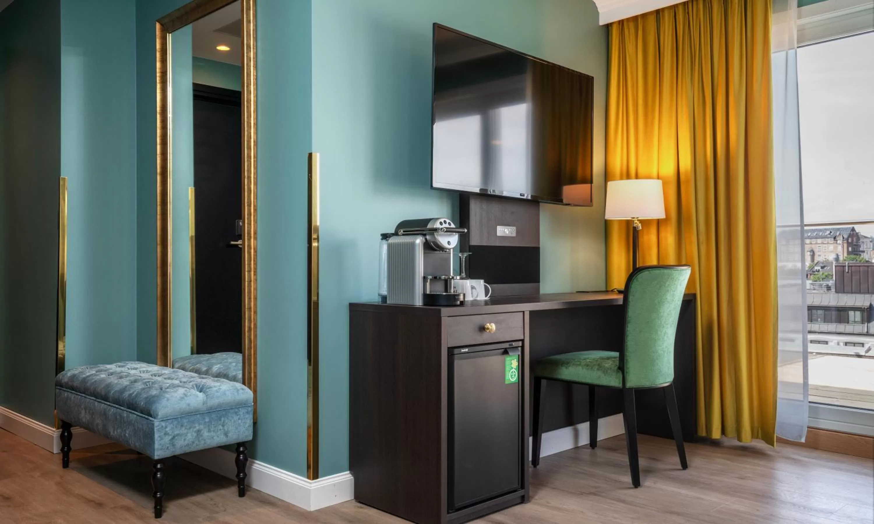 TV and multimedia in Thon Hotel Høyers