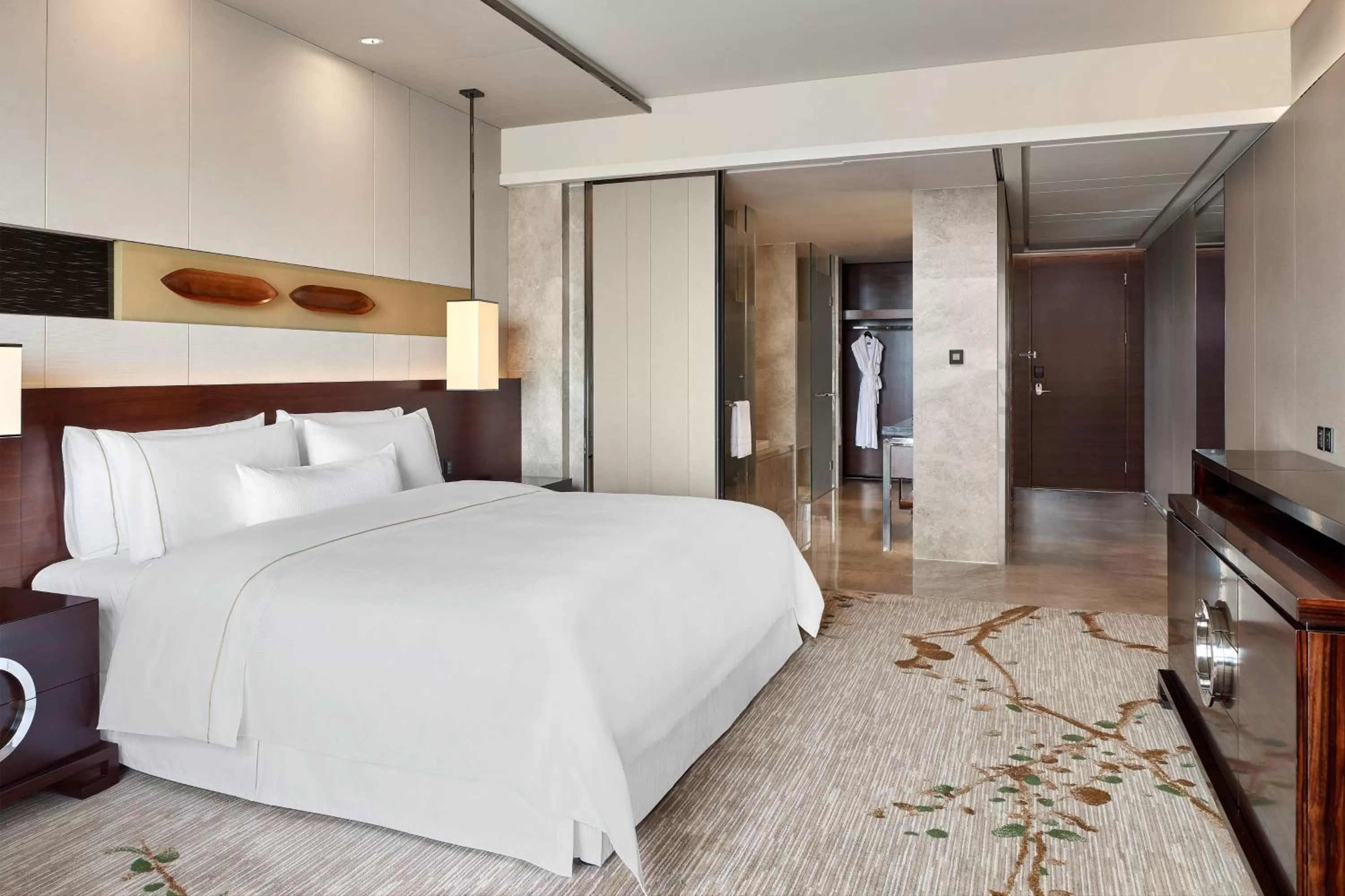 Photo of the whole room, Bed in The Westin Pazhou