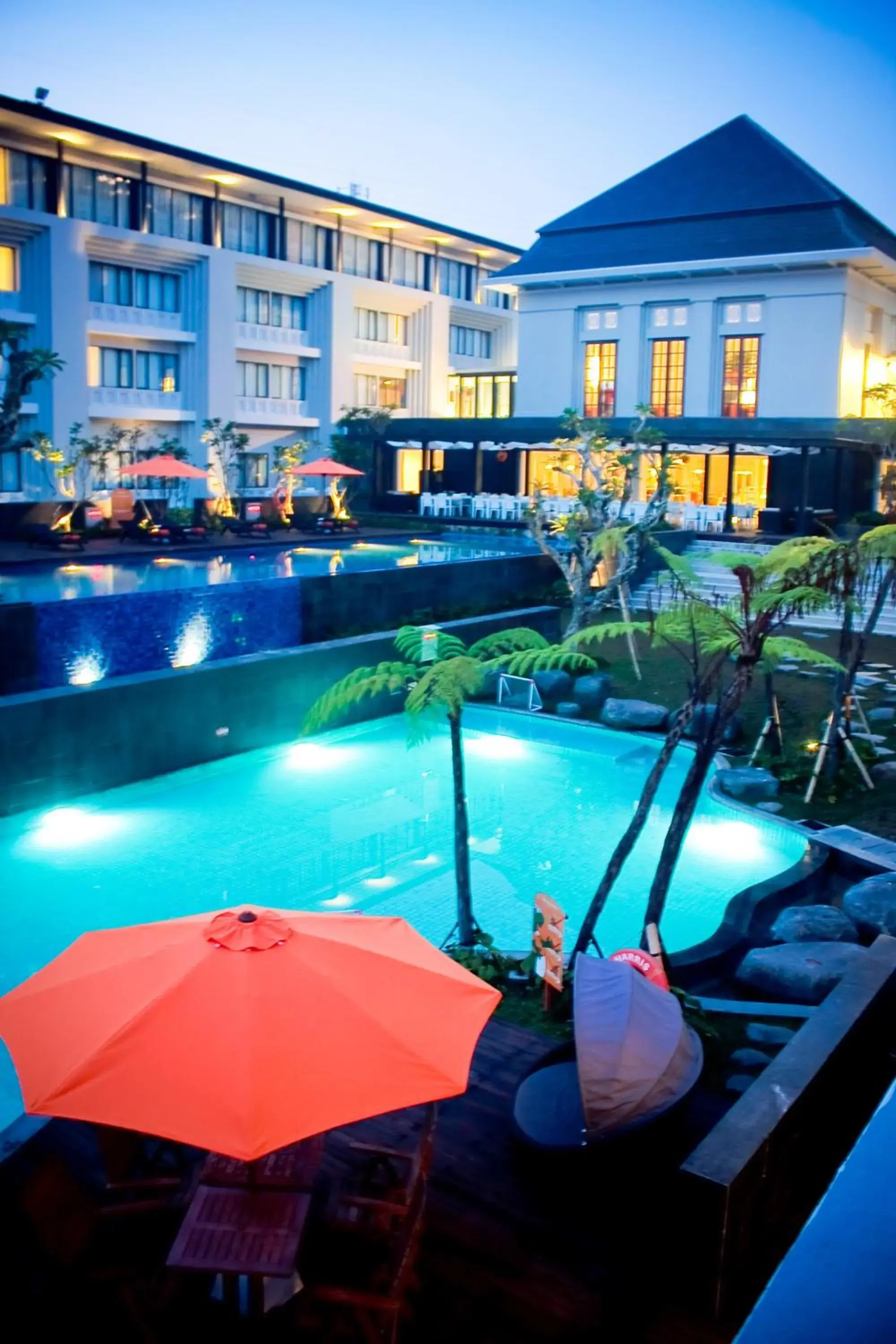 Property building, Swimming Pool in Harris Hotel & Conventions Malang