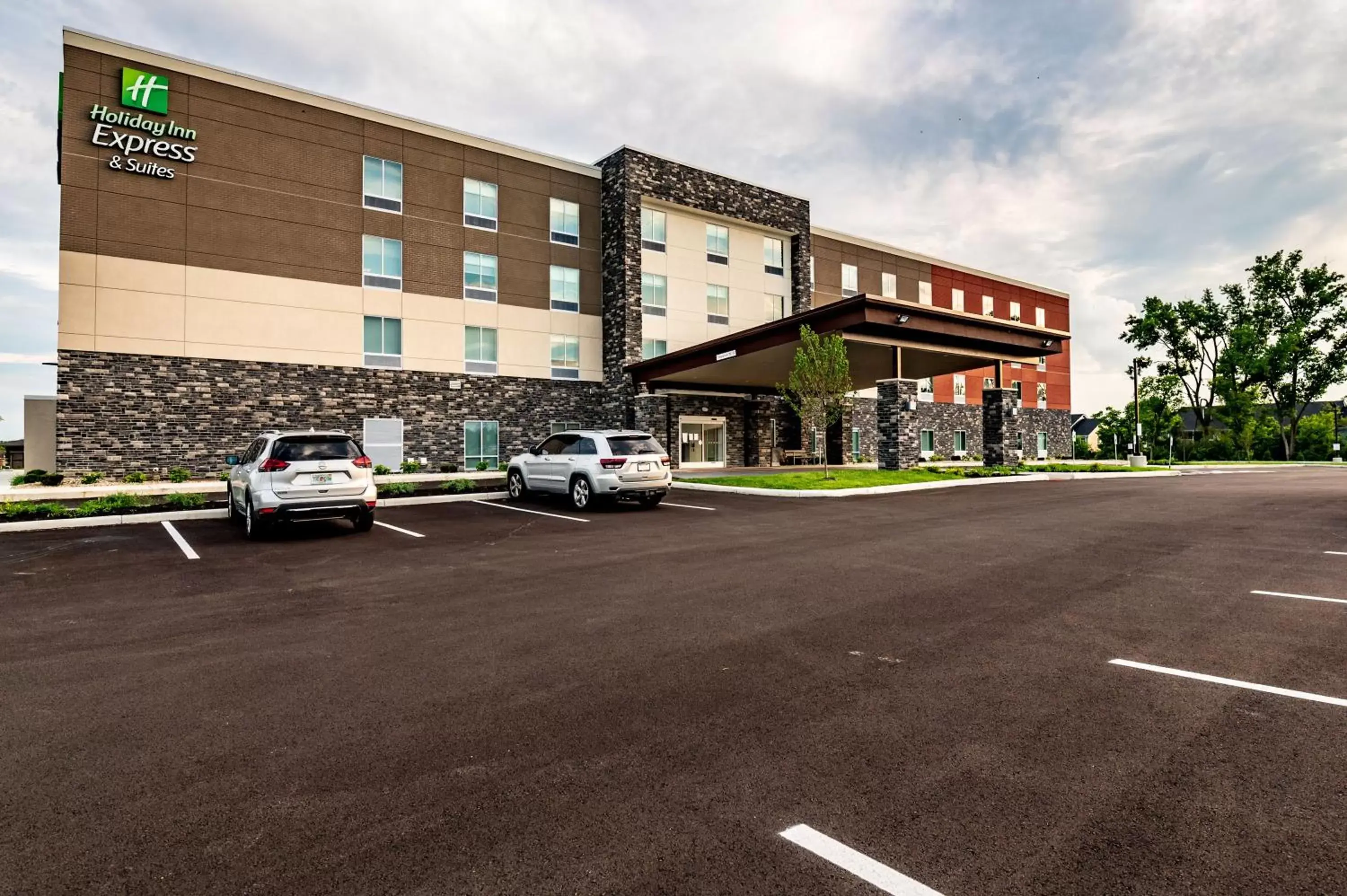 Property Building in Holiday Inn Express & Suites Dayton East - Beavercreek