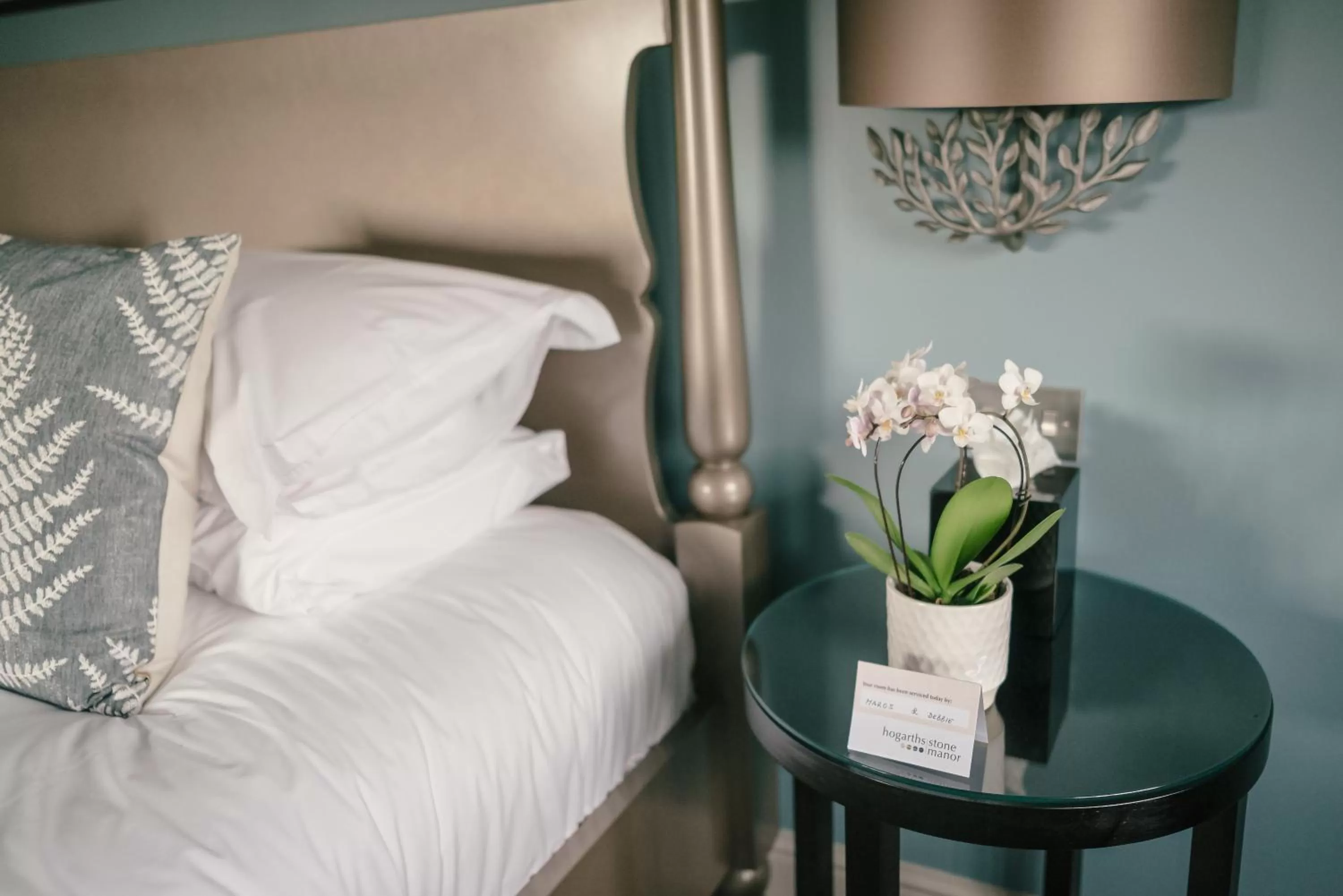 Bedroom, Bed in Hogarths Stone Manor