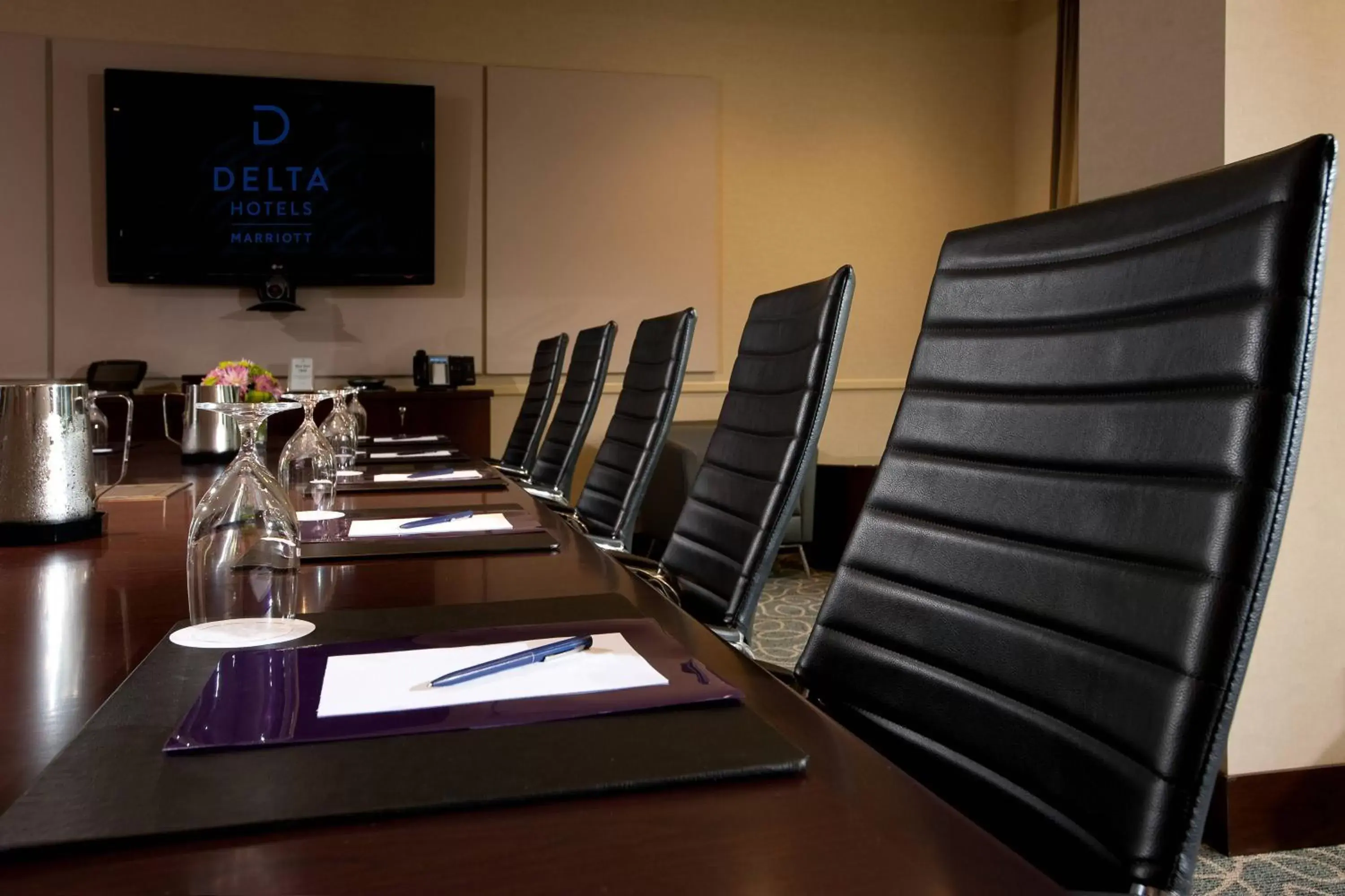 Meeting/conference room, Business Area/Conference Room in Delta Hotels by Marriott Burnaby Conference Centre