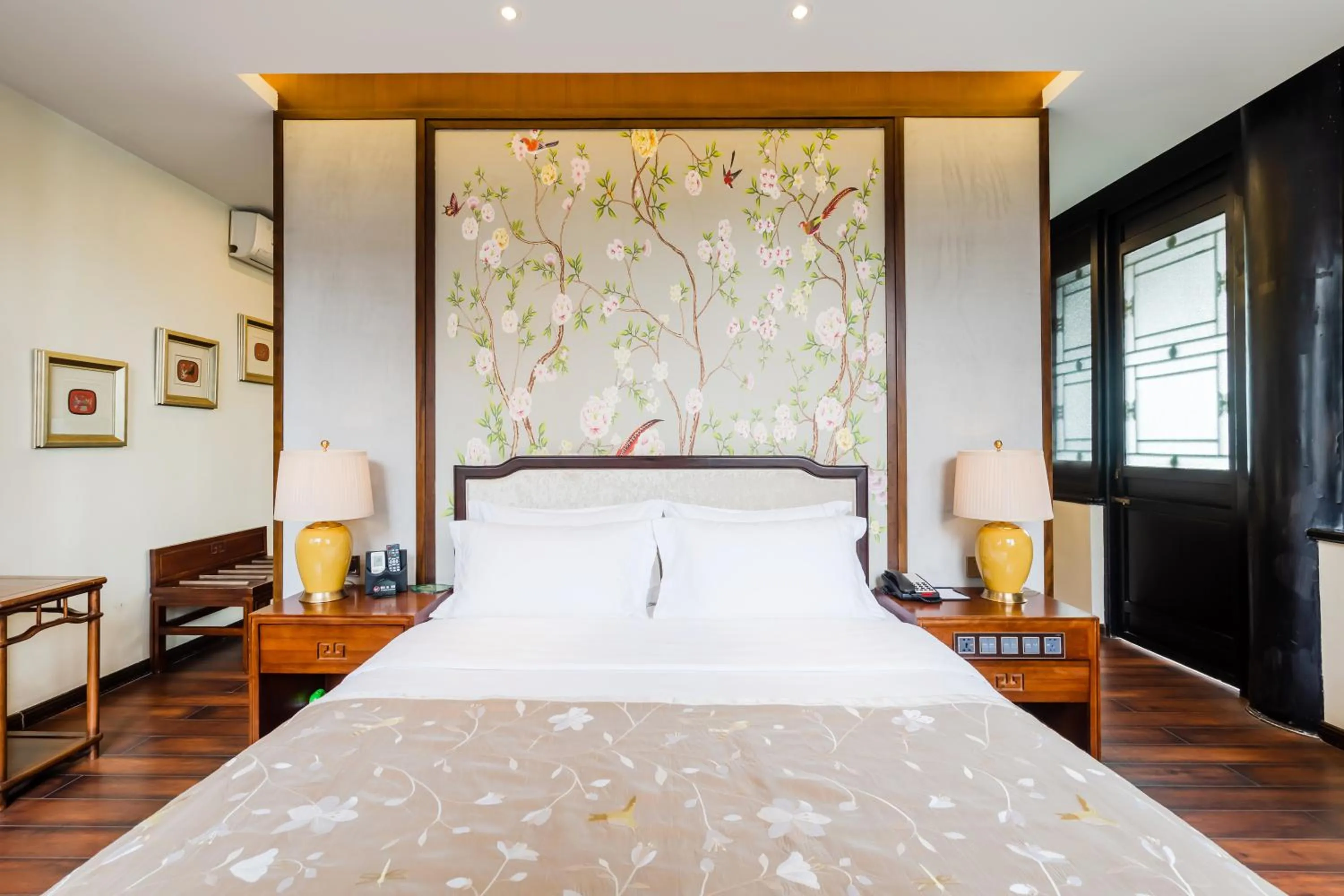 Bed in Buddha Zen Hotel