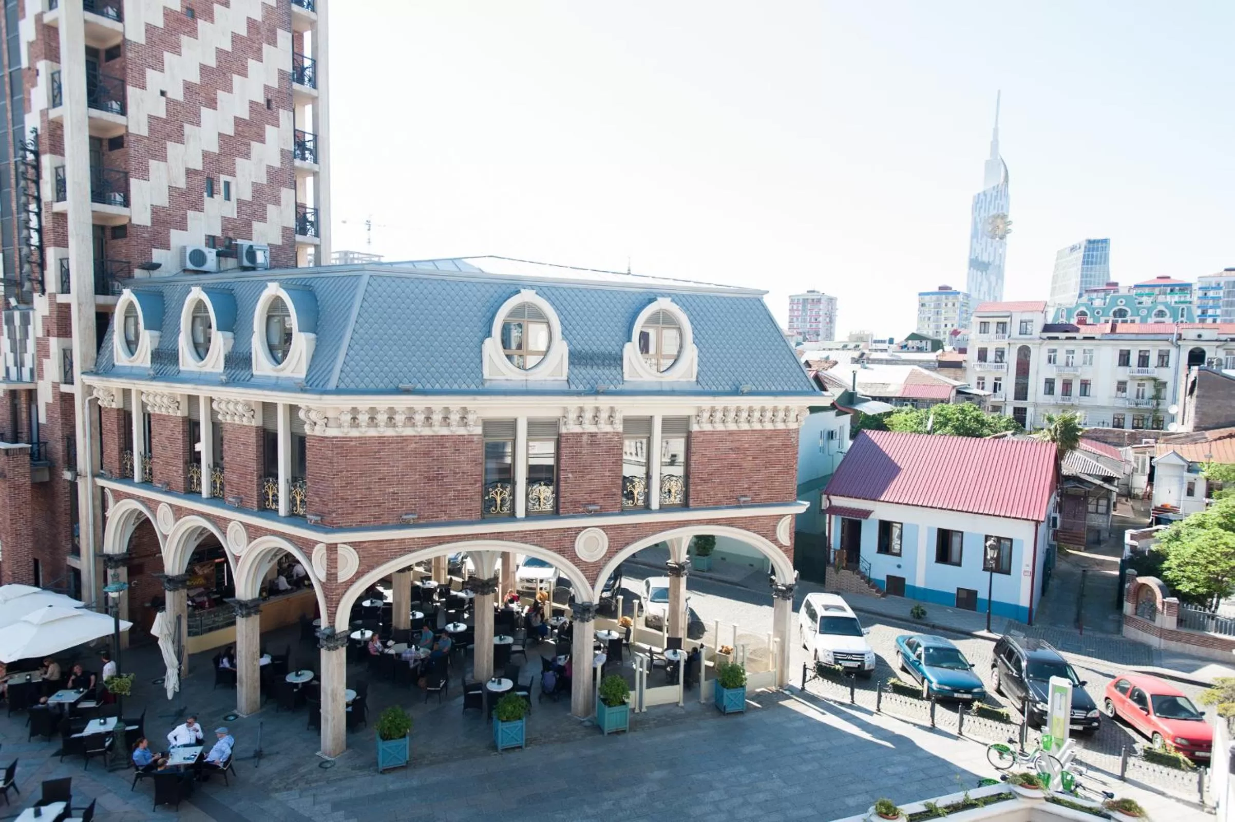 Restaurant/places to eat in Piazza Four Colours