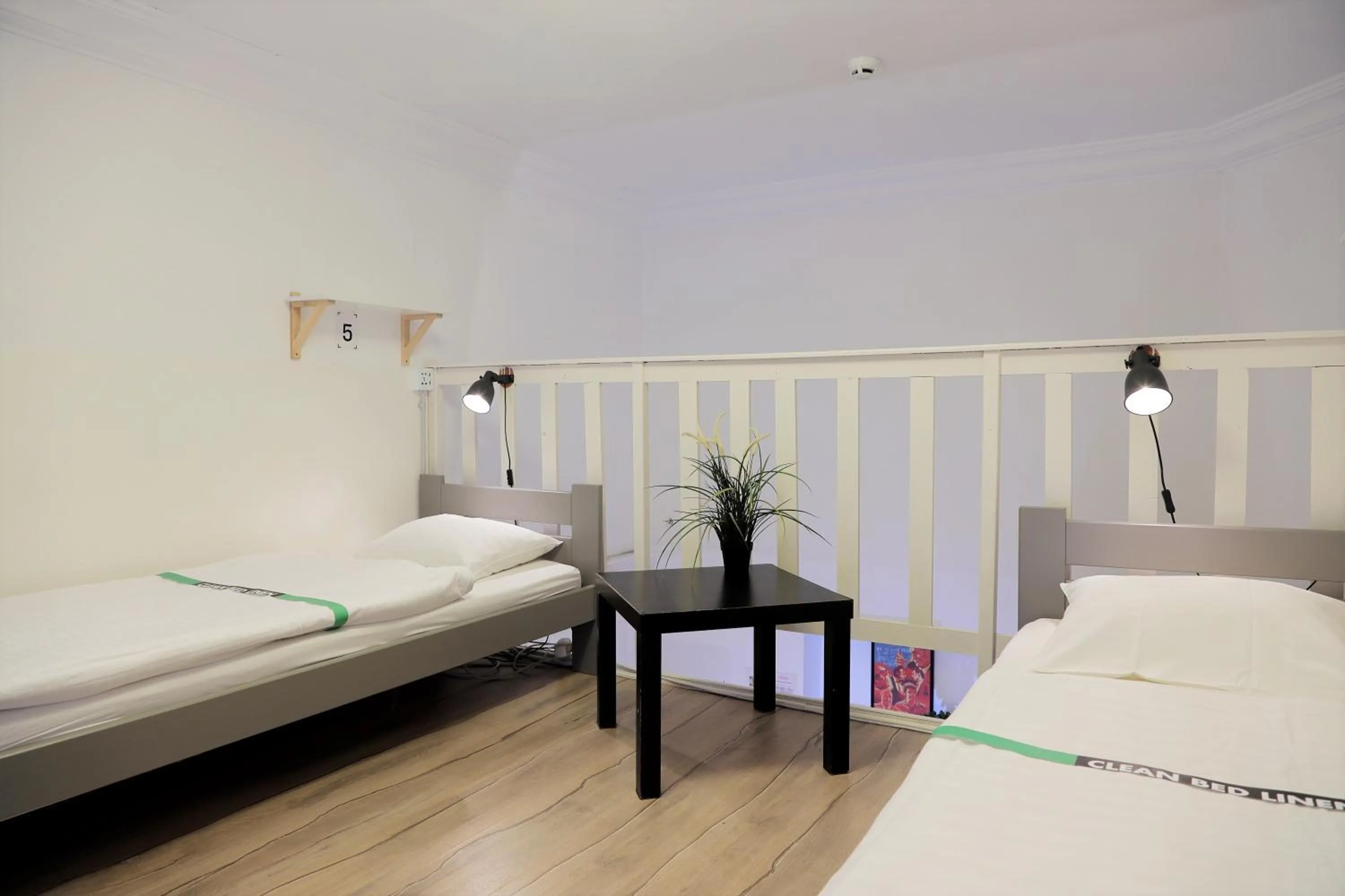 Bed in Maverick Downtown