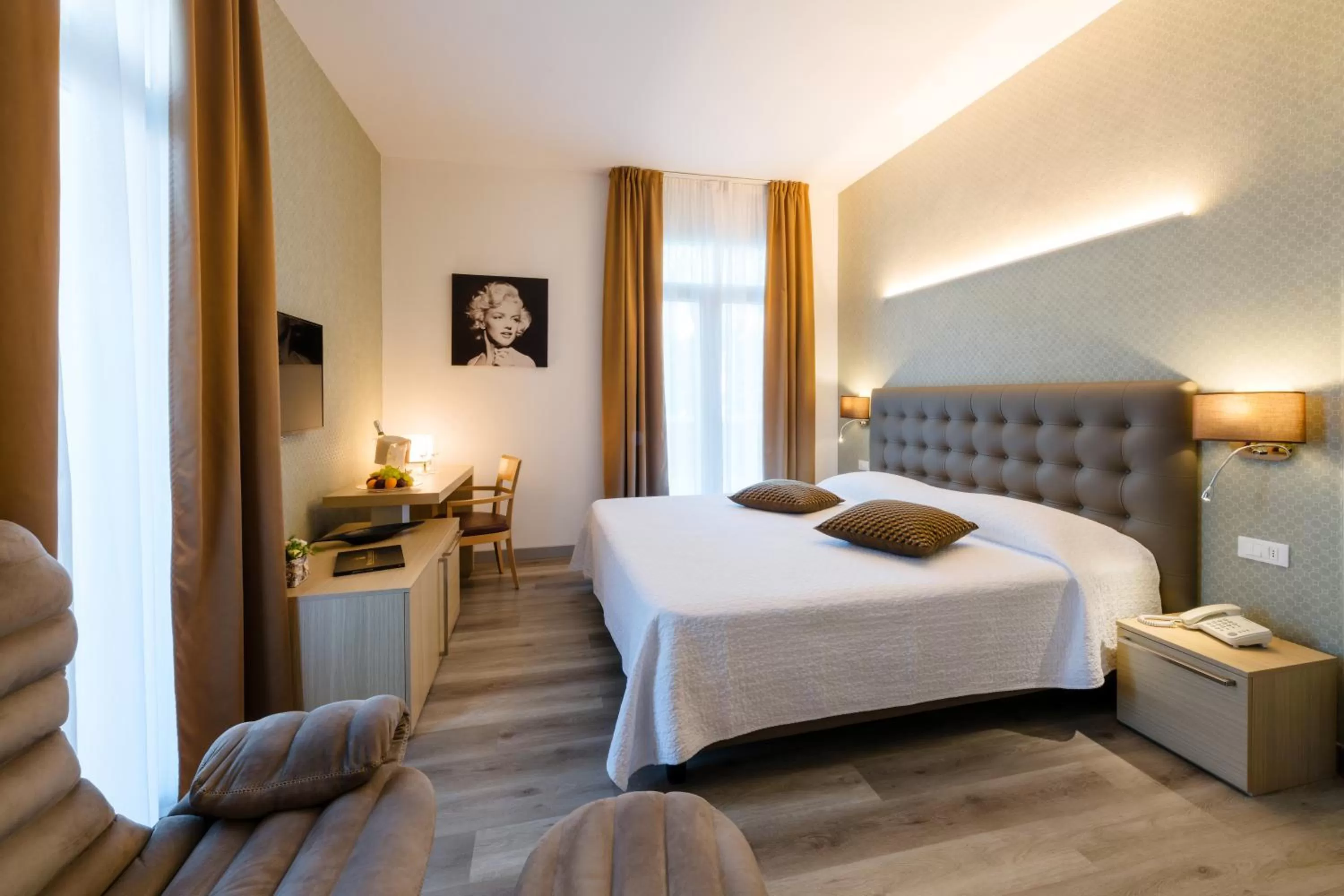 Bed in Hotel Mioni Royal San