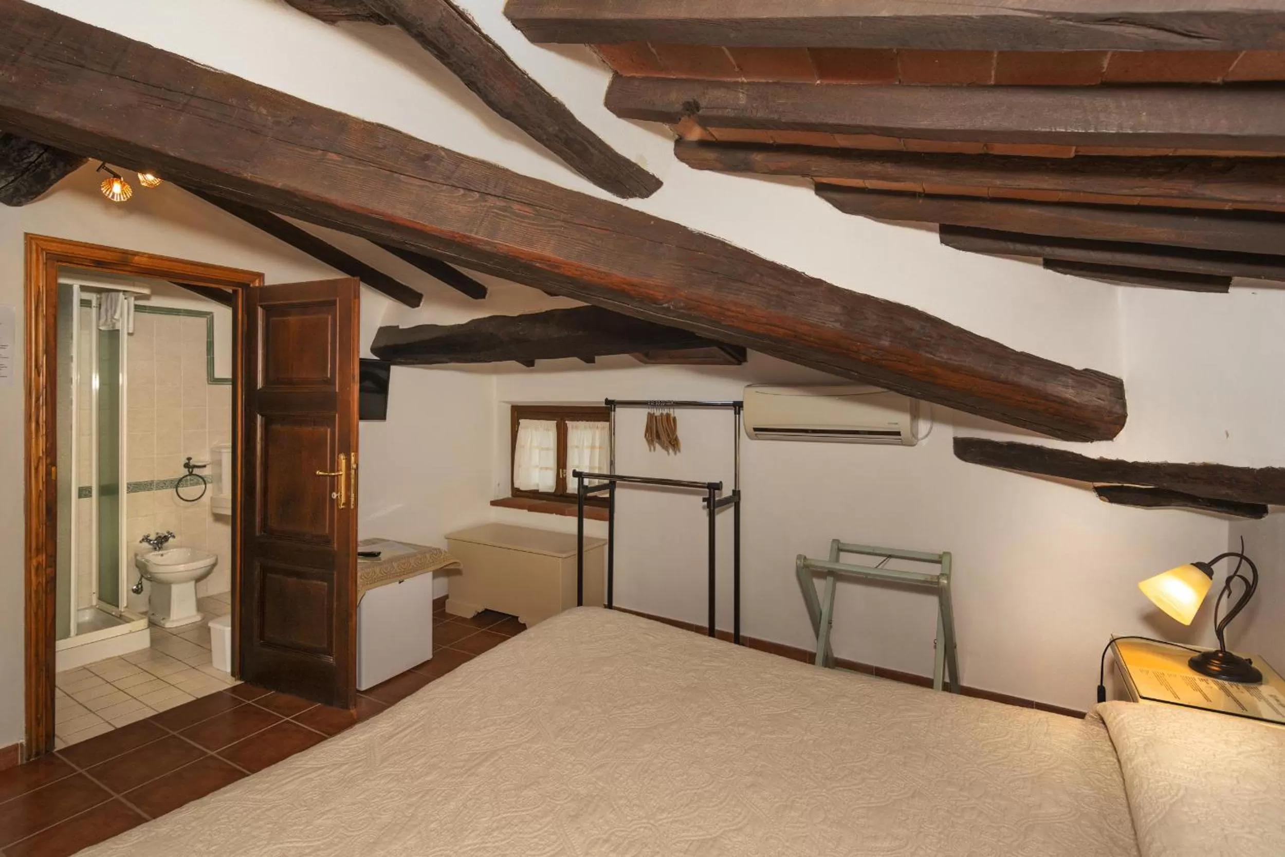 Photo of the whole room, Bed in Hotel Villa Cheli