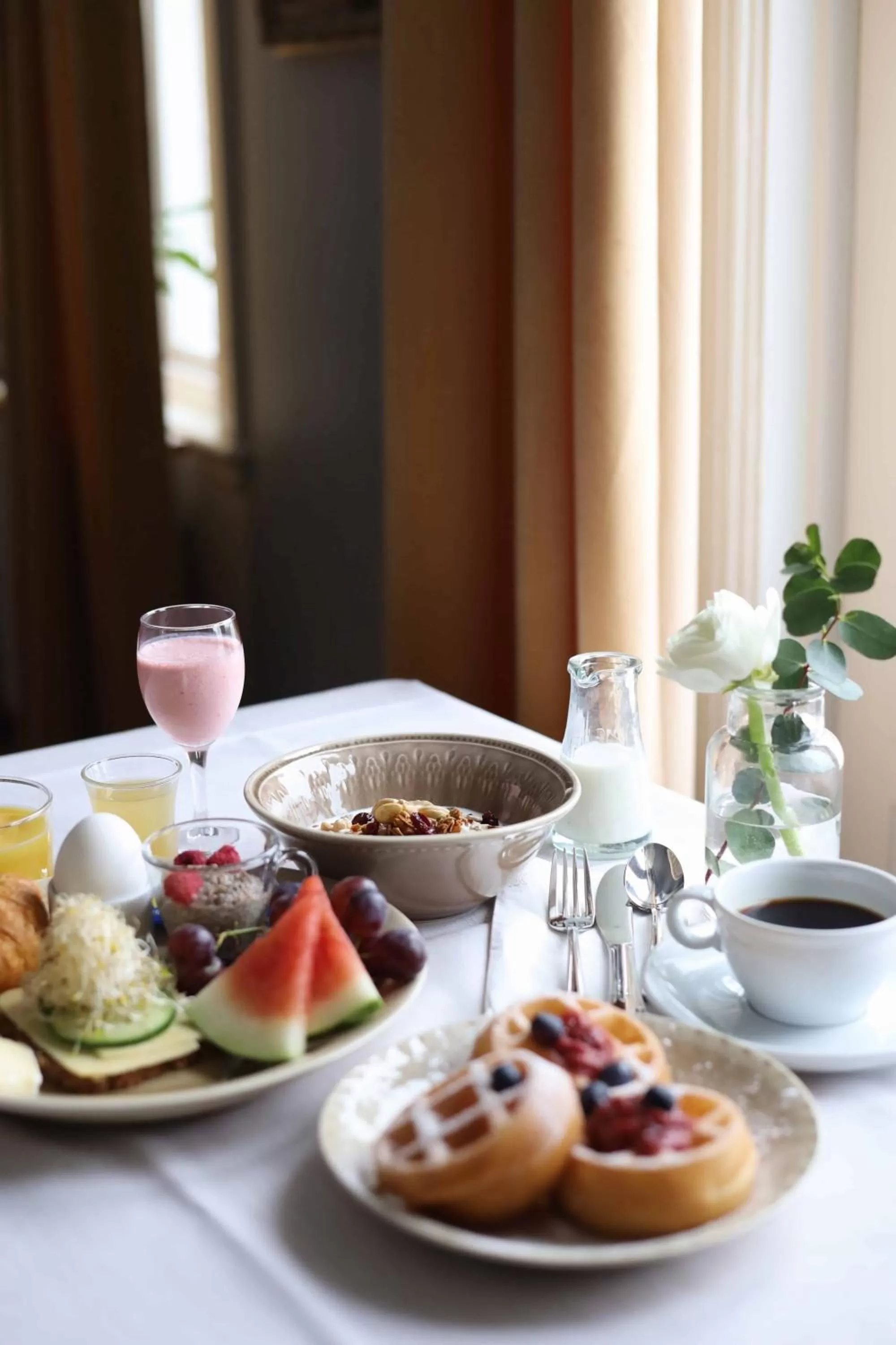 Buffet breakfast in Karstorp Säteri – Hotell och Konferens
