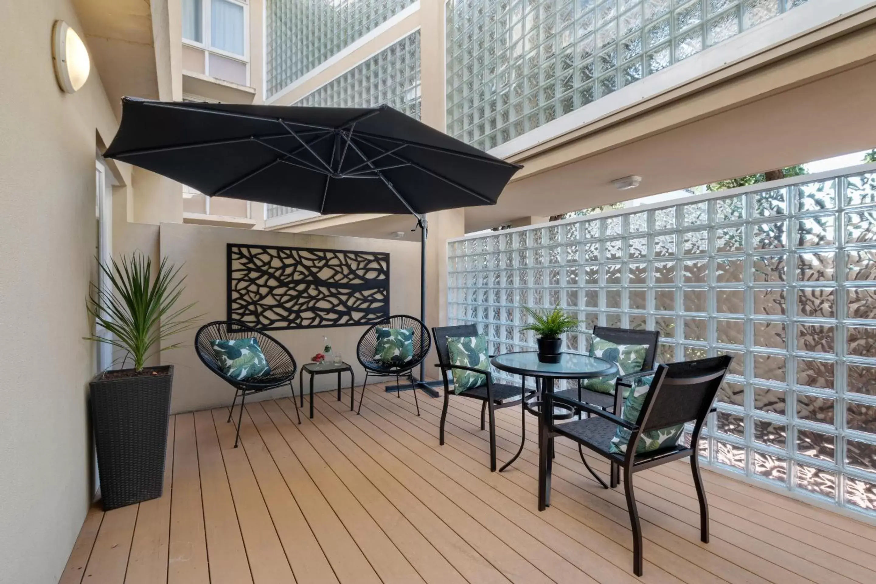 Patio in The Peninsula Riverside Serviced Apartments