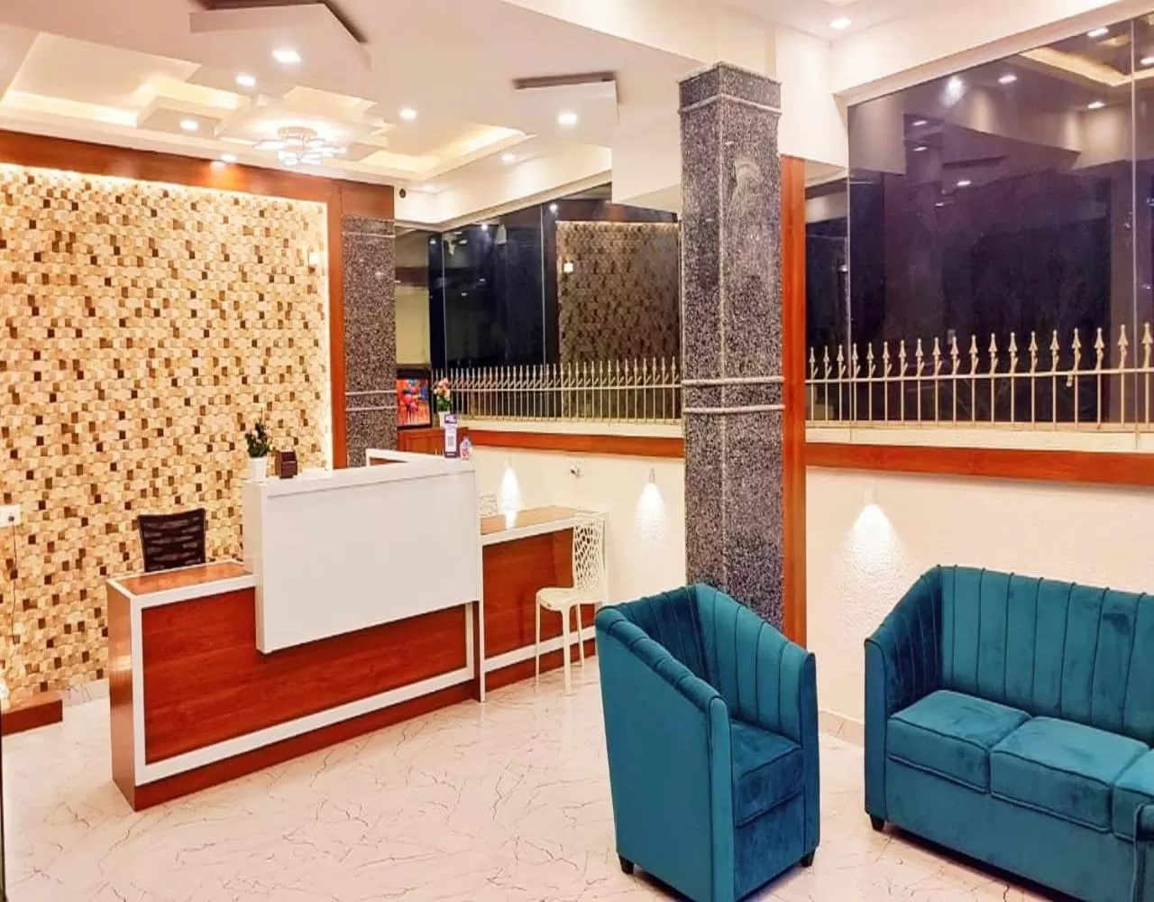 Lobby or reception, Lobby/Reception in Keerthis Royal Suites - Hotel Near Kempegowda International Airport