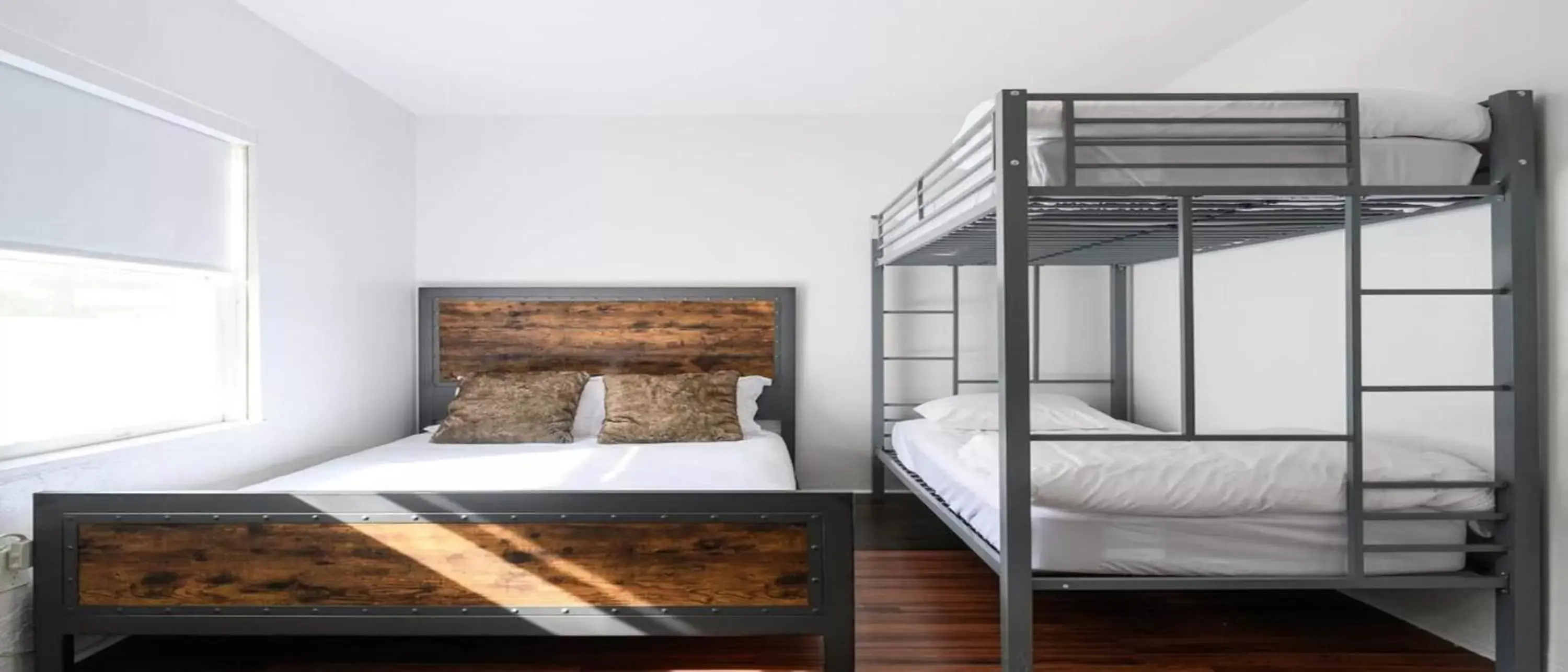Bed, Bunk Bed in PRAIA Hotel Hollywood