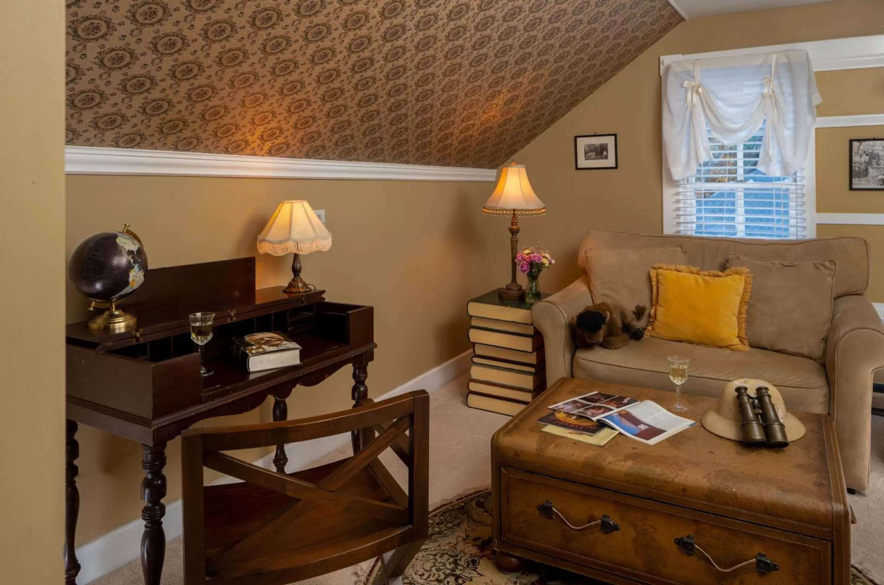 Seating Area in A Williamsburg White House Inn