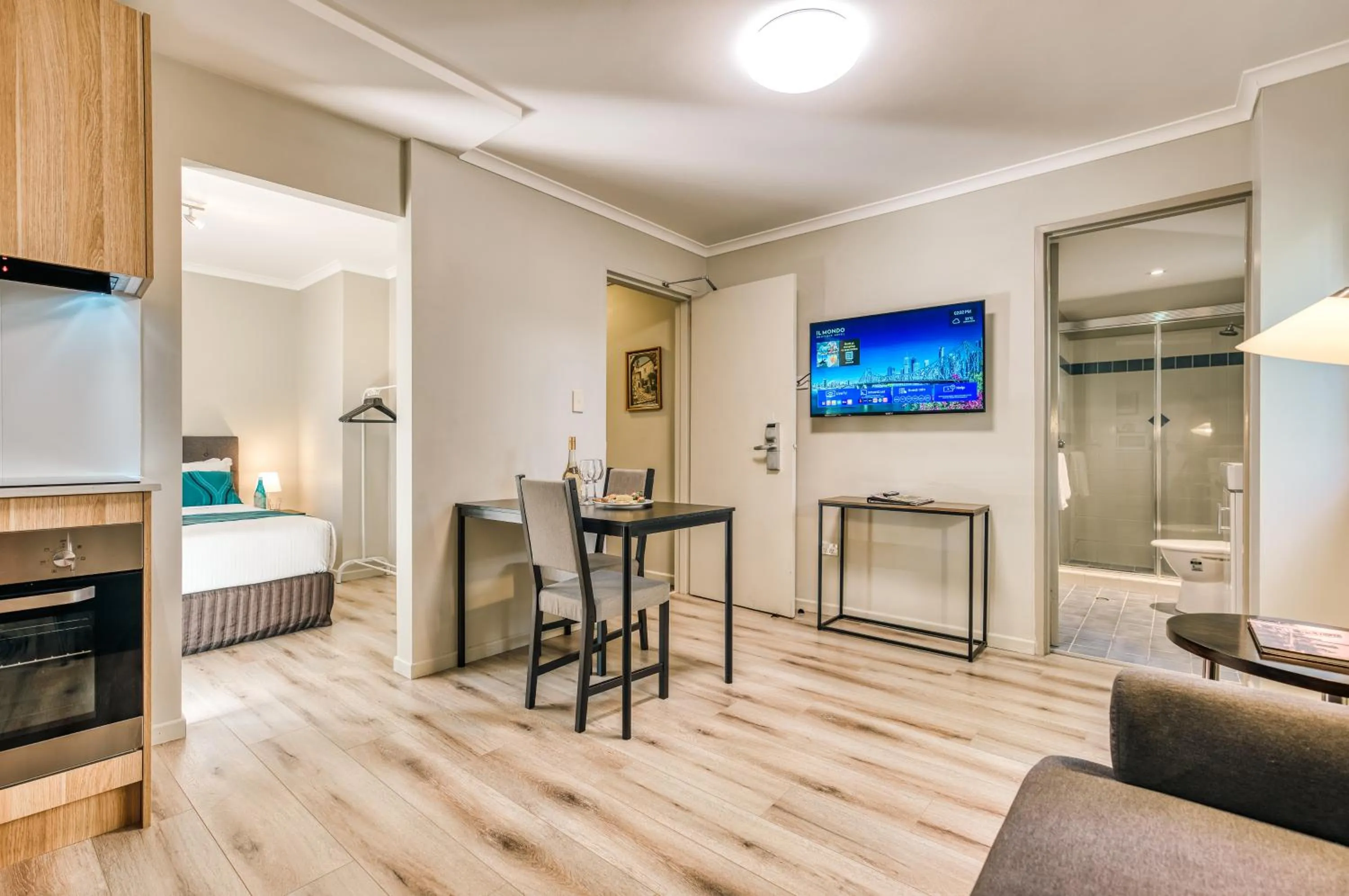 TV and multimedia in Il Mondo Boutique Hotel