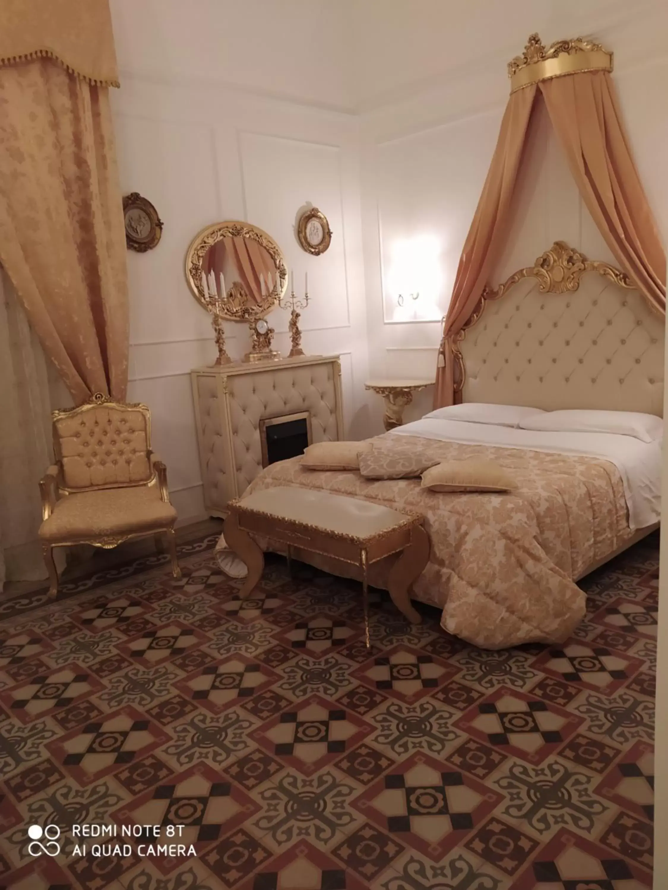 Bed in DONNA LUCREZIA b&b Boutique Hotel Style