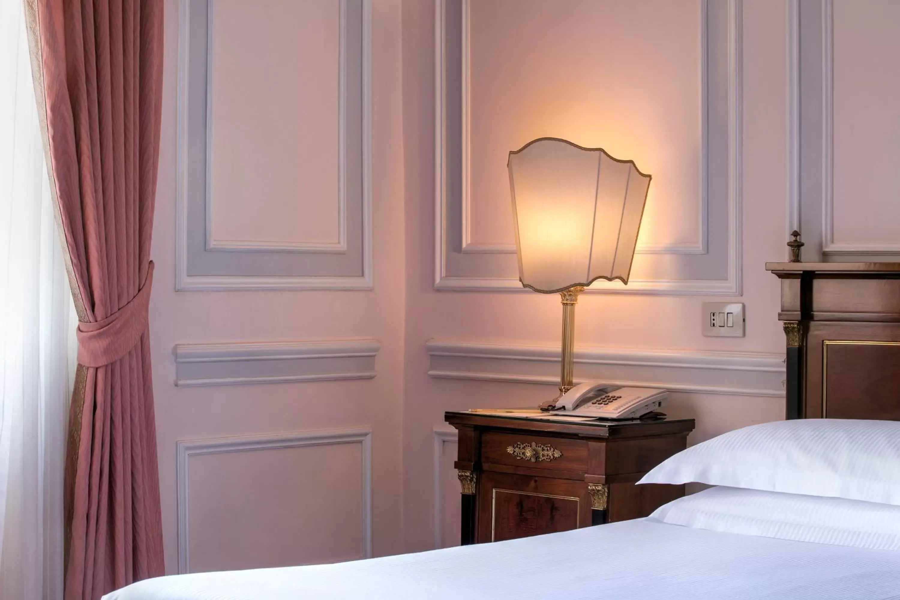 Bedroom, Bed in Hotel Quirinale