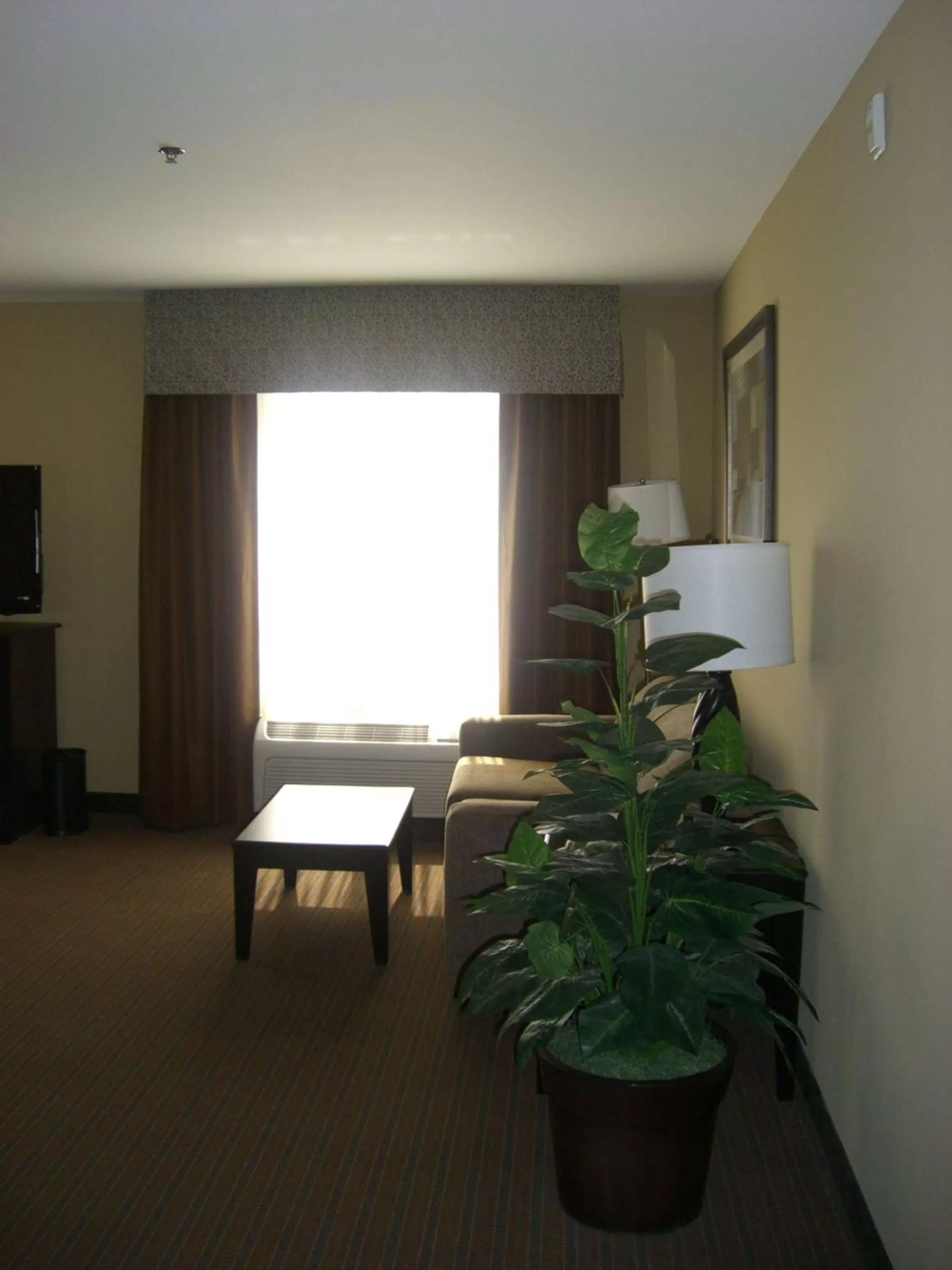 Living room in Hampton Inn and Suites Pueblo/North