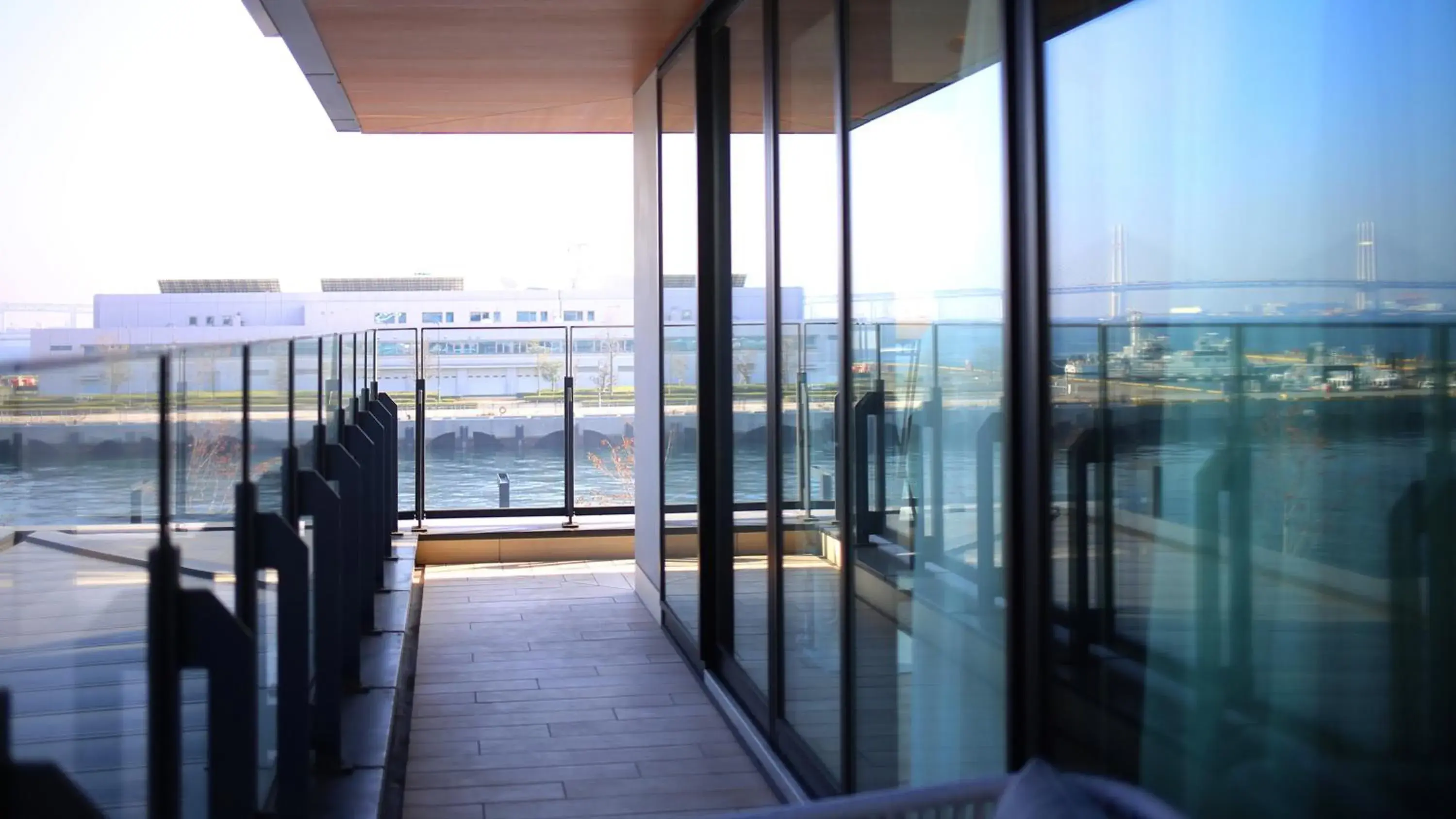 Photo of the whole room, Balcony/Terrace in InterContinental Yokohama Pier 8, an IHG Hotel