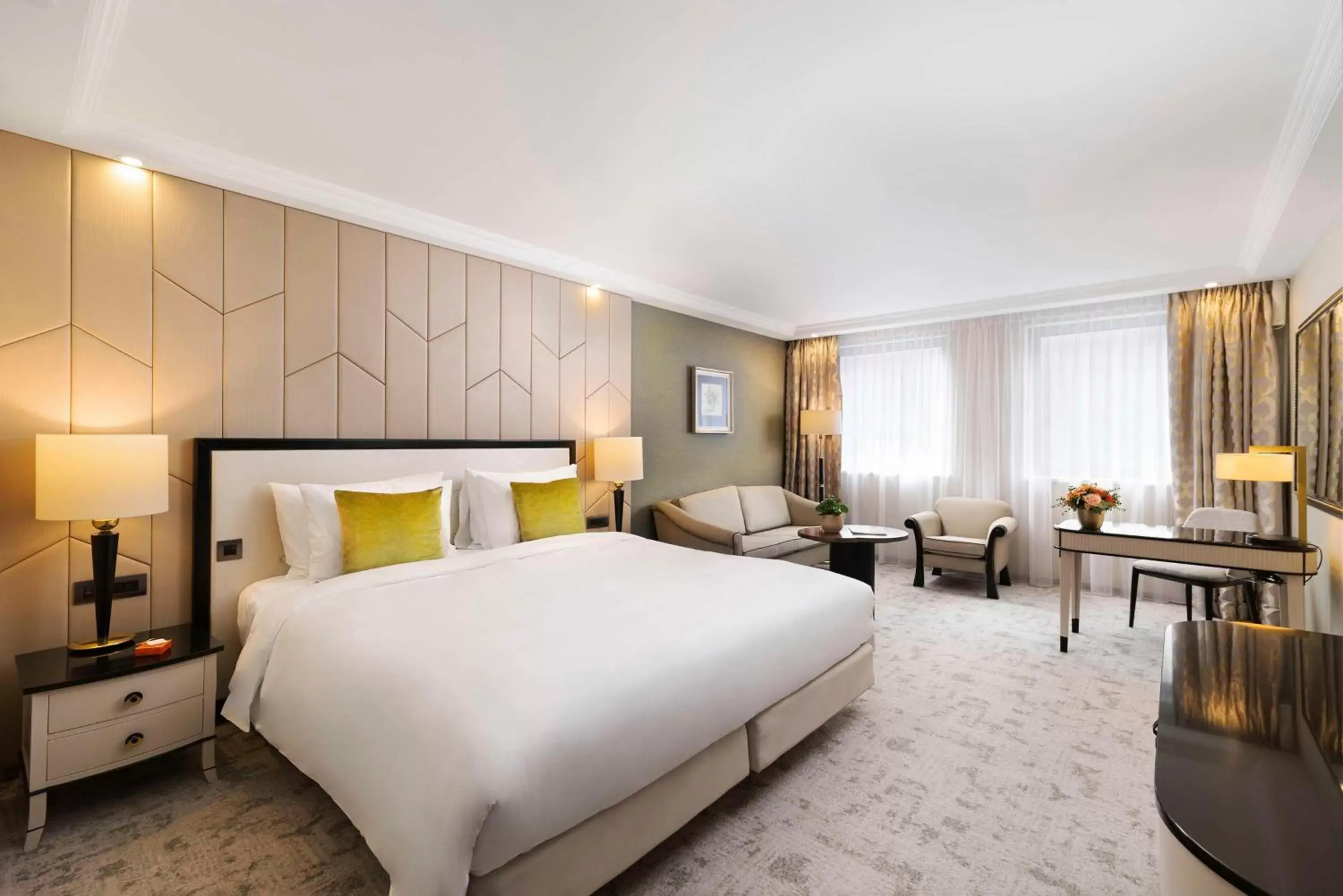 Premium Deluxe Double Room in Kempinski Hotel Corvinus Budapest