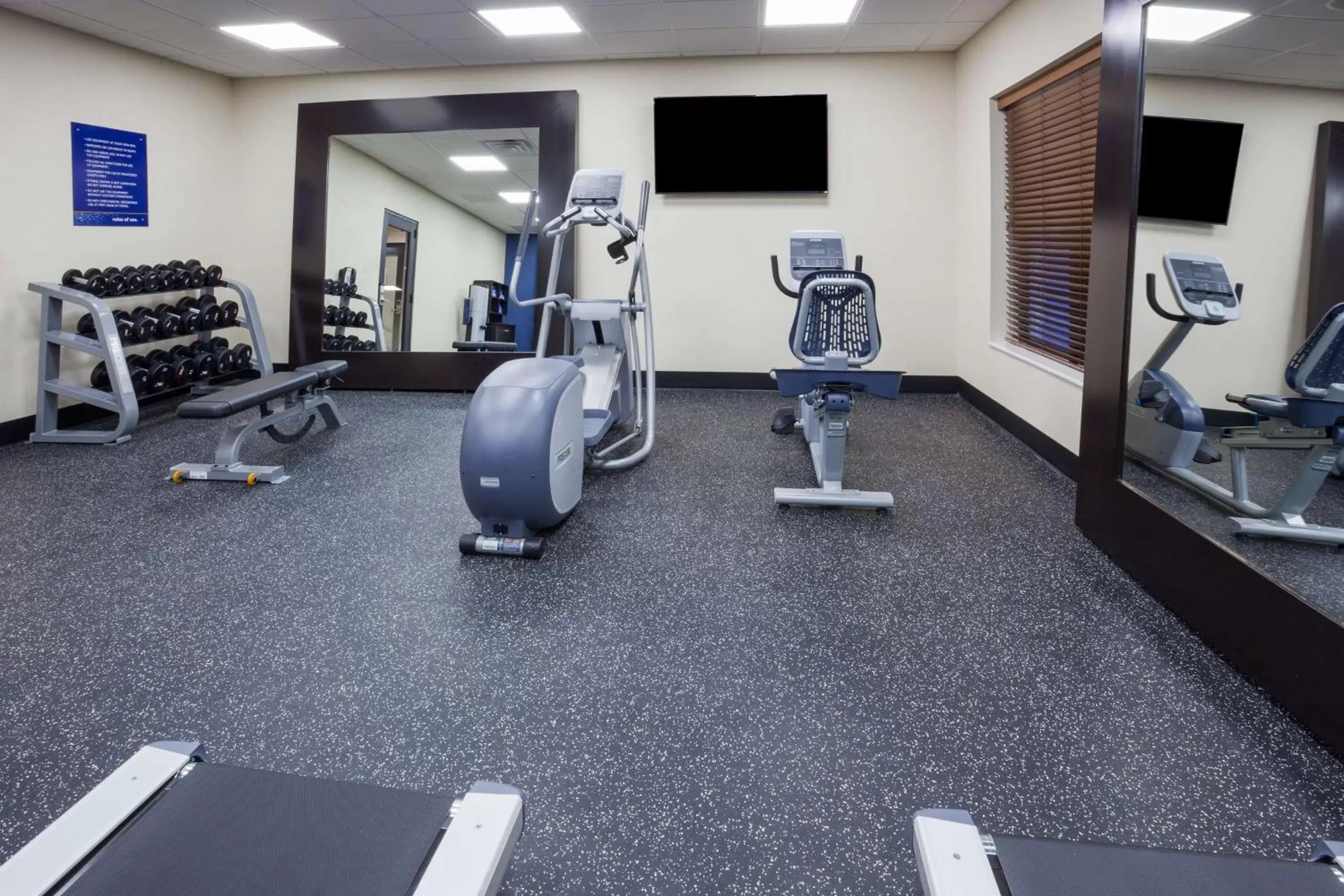 Fitness centre/facilities, Fitness Center/Facilities in Hampton Inn & Suites Sioux City South, IA