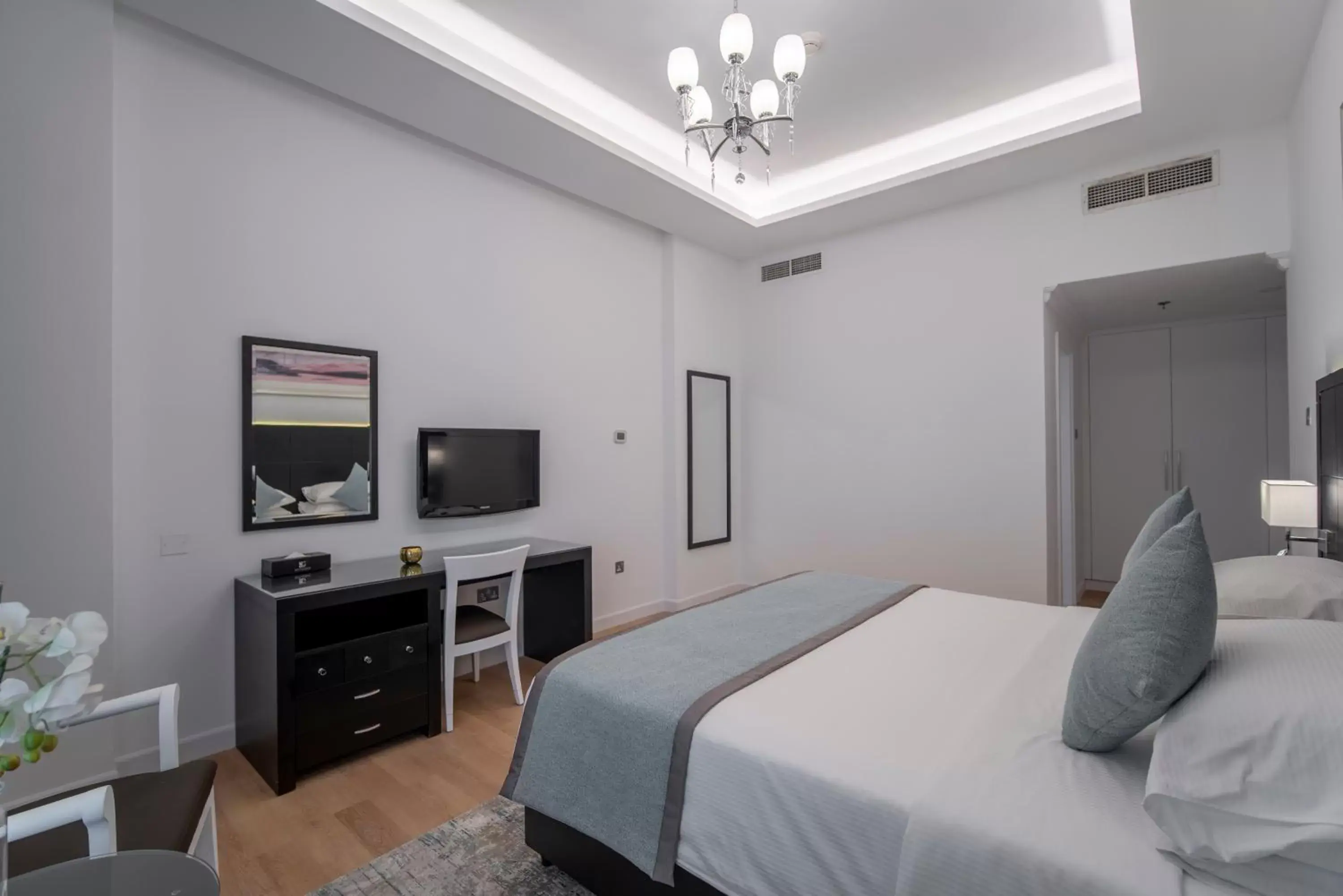 Bedroom, Bed in Rose Garden Hotel Apartments - Al Barsha, Near Metro Station